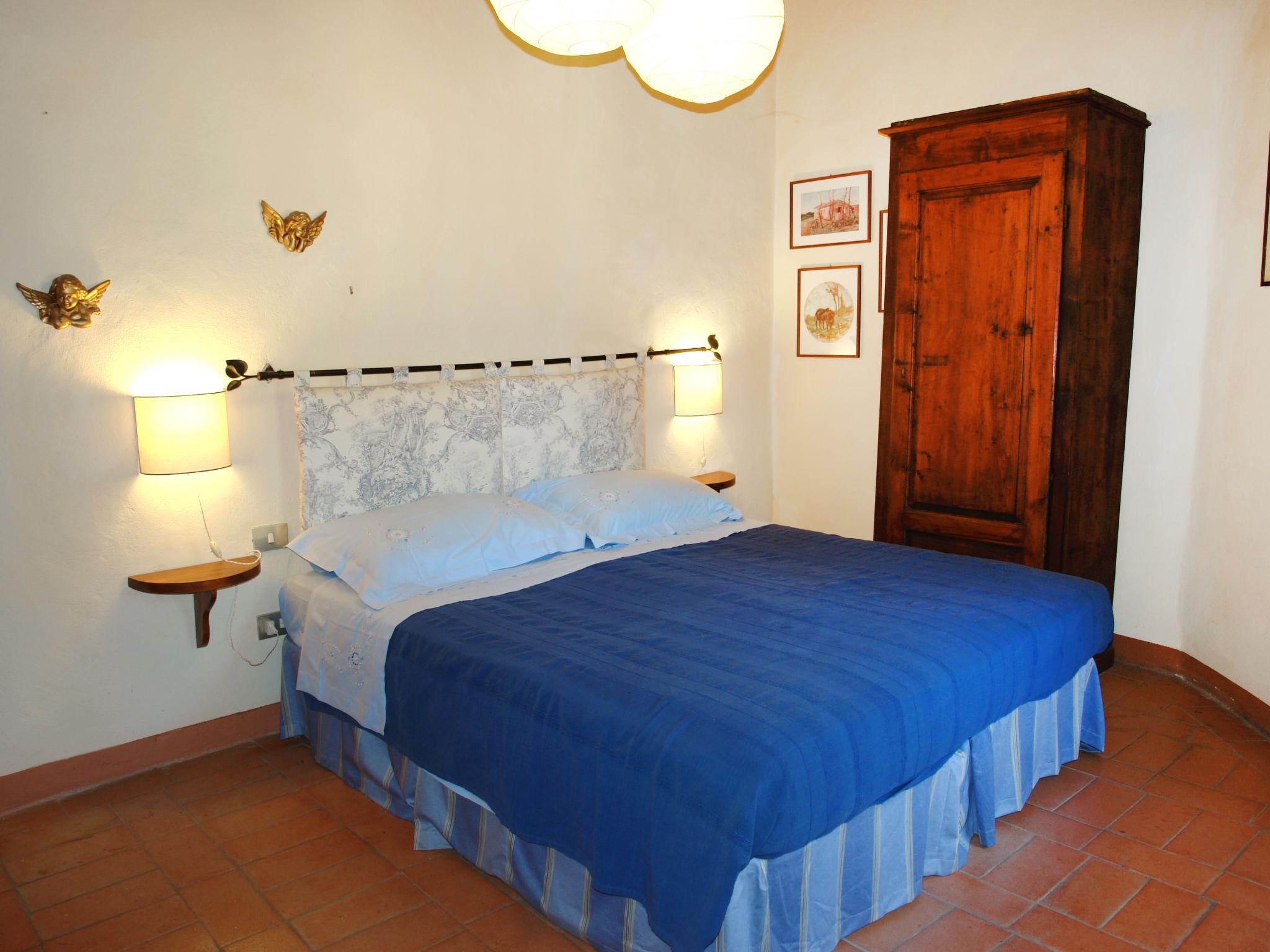 Photo 18 - 6 bedroom House in San Casciano in Val di Pesa with private pool and garden