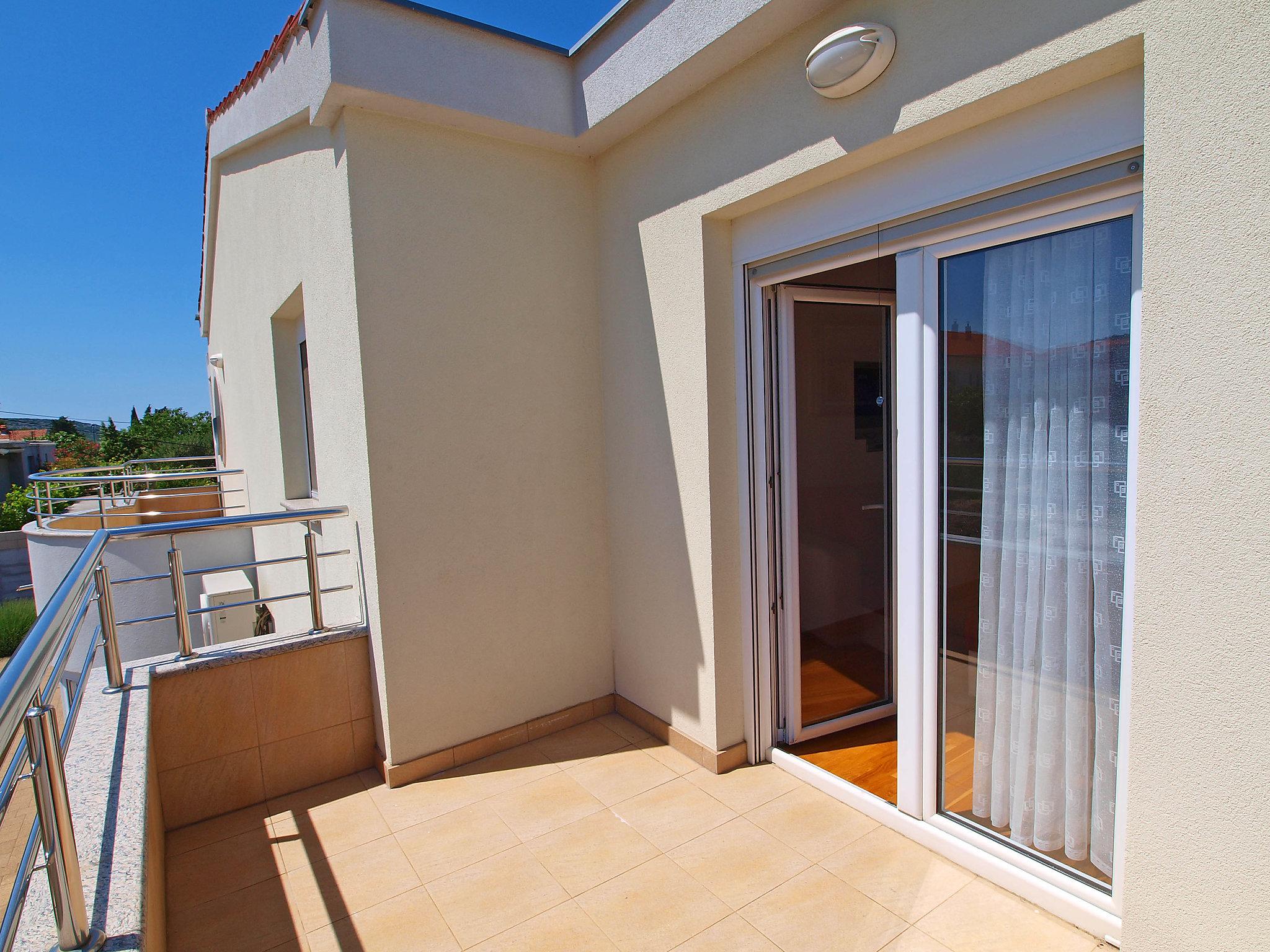 Photo 8 - Appartement en Pirovac avec terrasse et vues à la mer