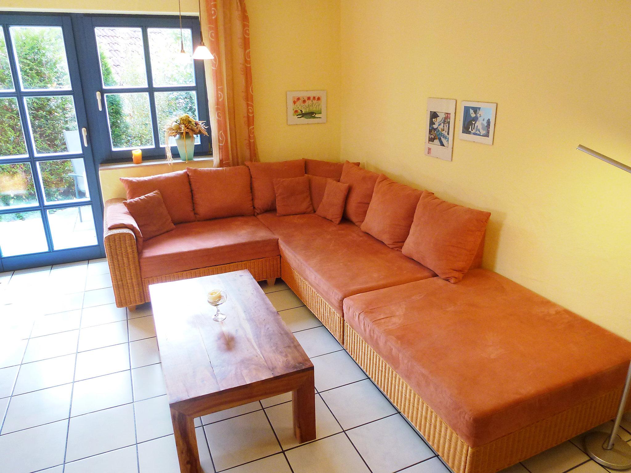 Photo 2 - 2 bedroom Apartment in Unterkirnach with garden and terrace