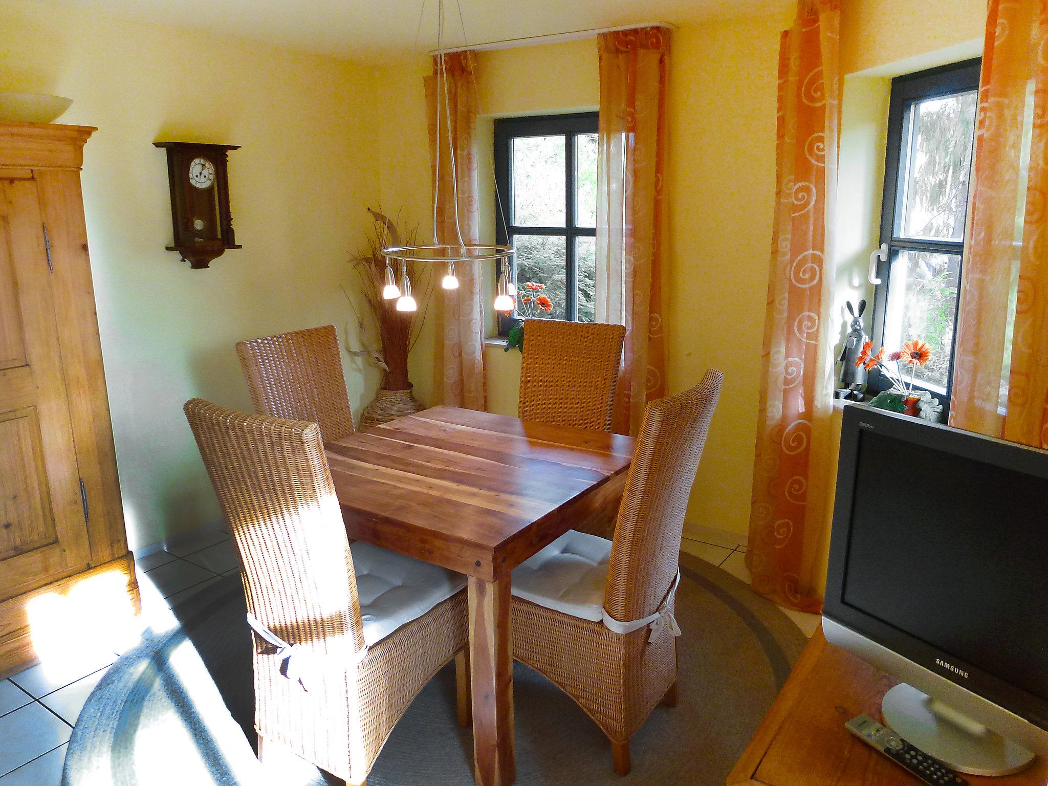 Photo 4 - 2 bedroom Apartment in Unterkirnach with terrace and mountain view