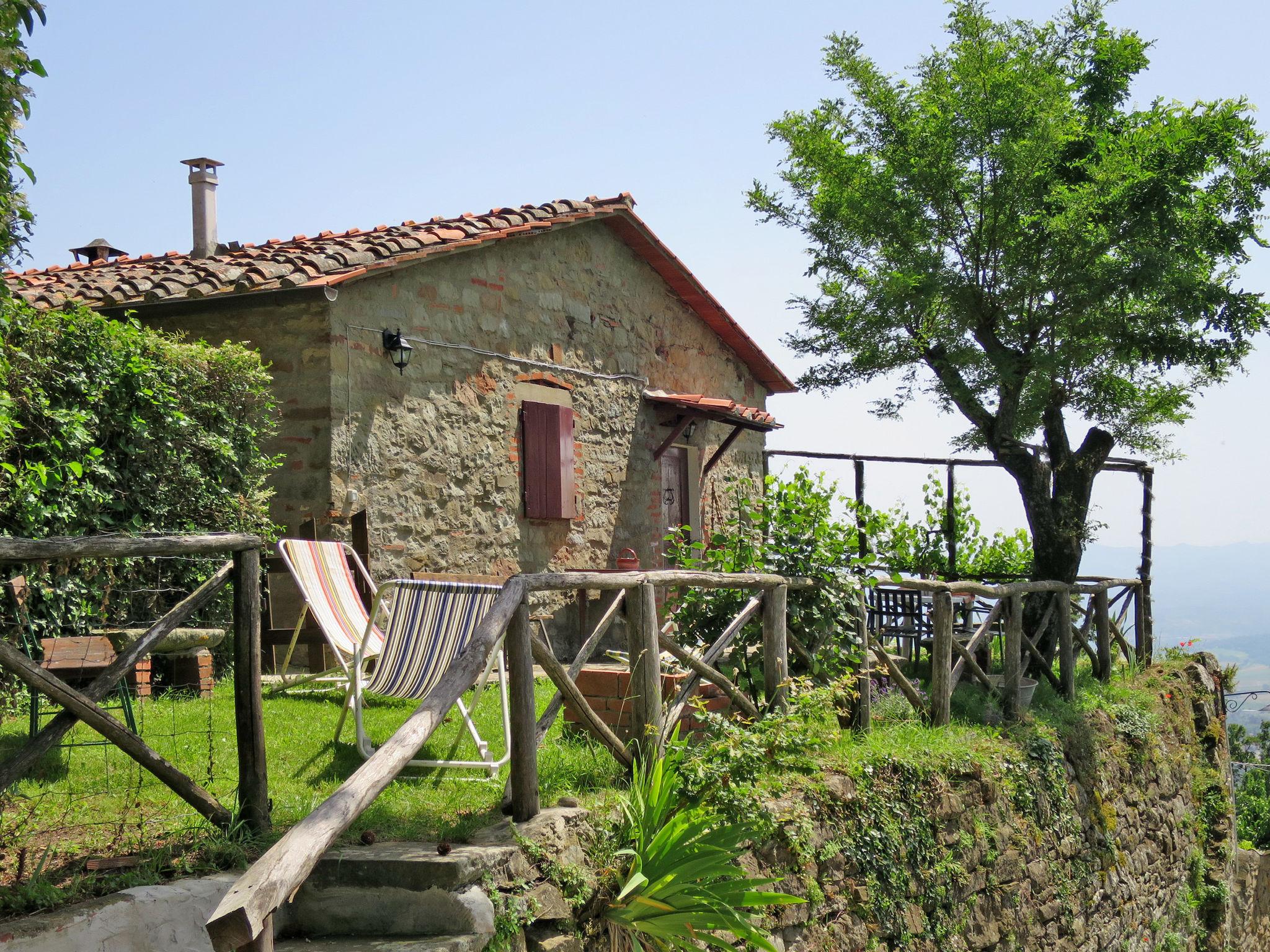 Foto 2 - Casa de 3 quartos em Castelfranco Piandiscò com piscina e jardim