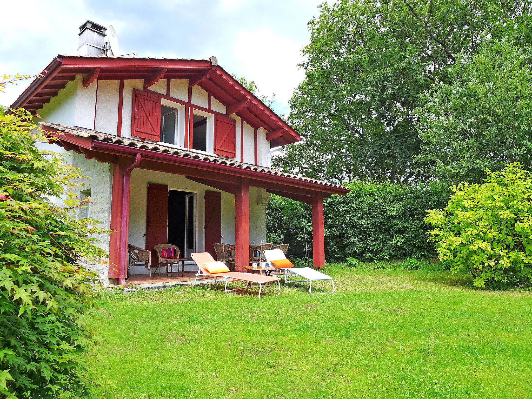 Photo 1 - Maison de 4 chambres à Saint-Pée-sur-Nivelle avec jardin et terrasse