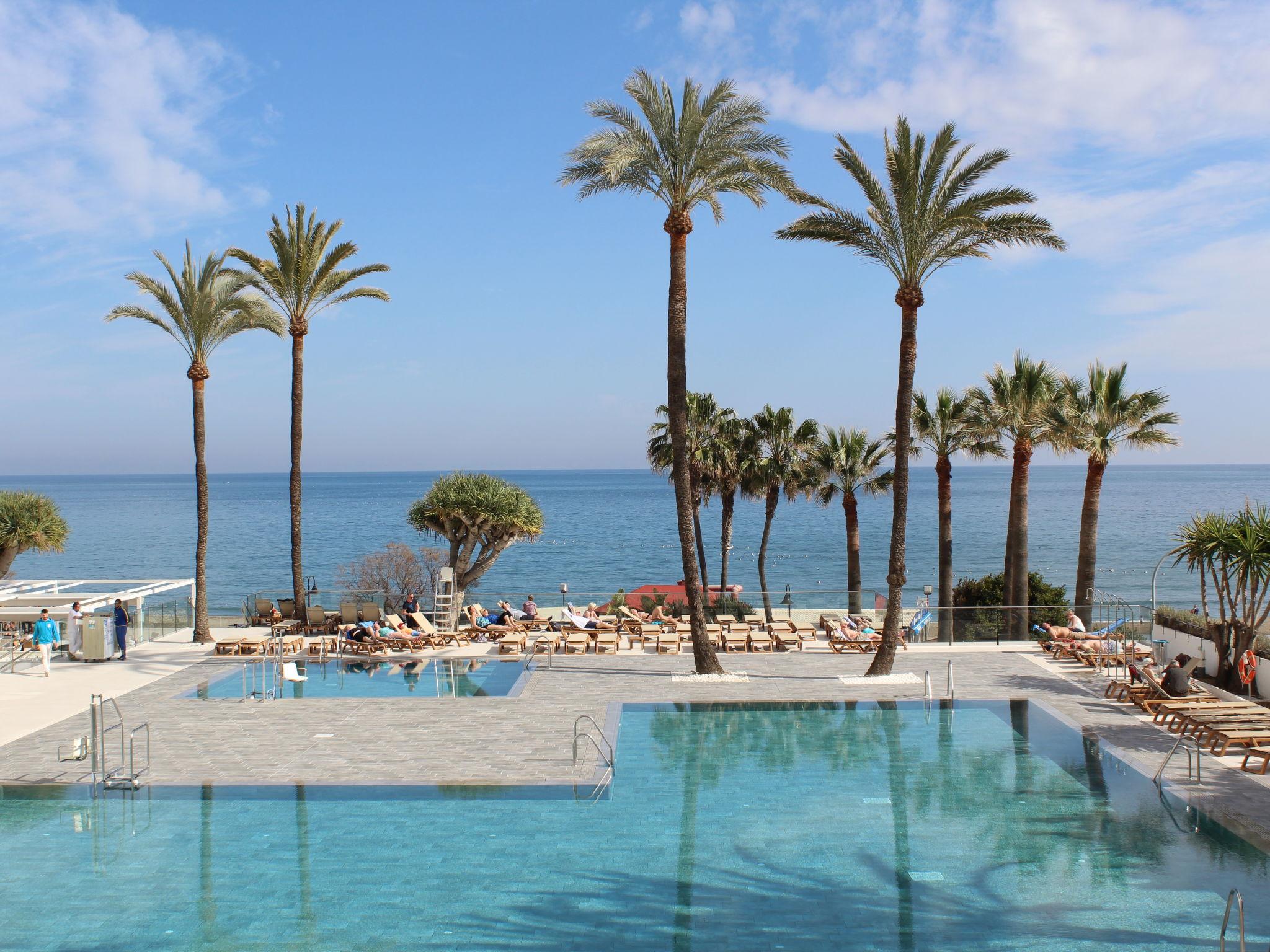 Foto 1 - Apartamento de 1 habitación en Torremolinos con piscina y vistas al mar