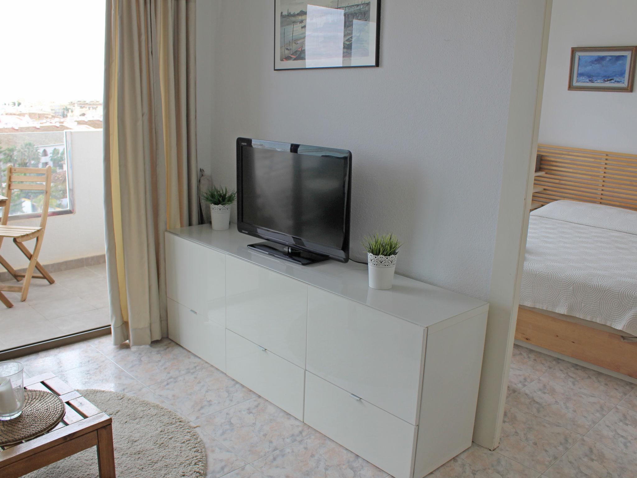 Foto 8 - Apartamento de 1 quarto em Torremolinos com piscina e jardim