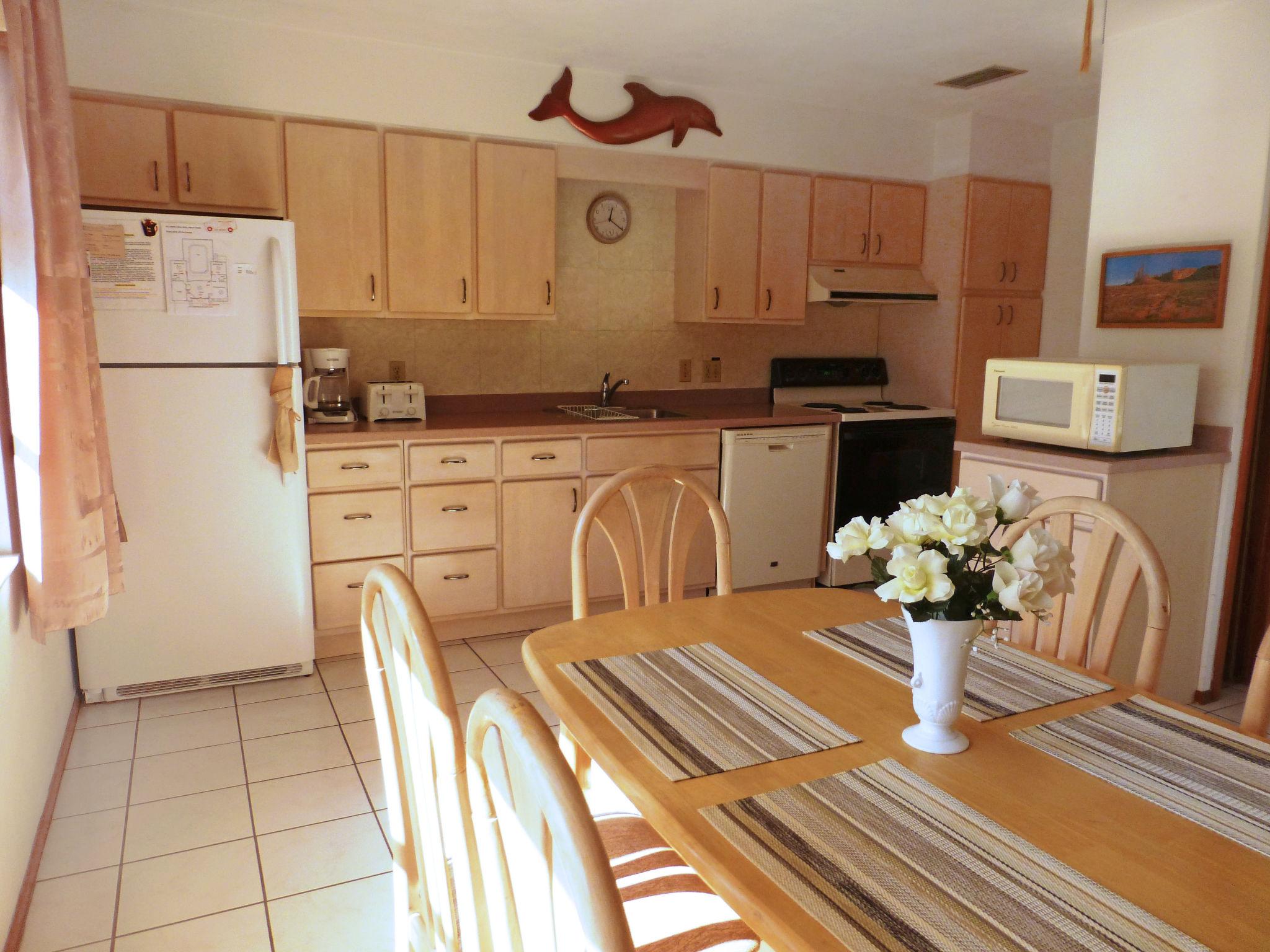 Photo 14 - 2 bedroom House in Marco Island with private pool and sea view