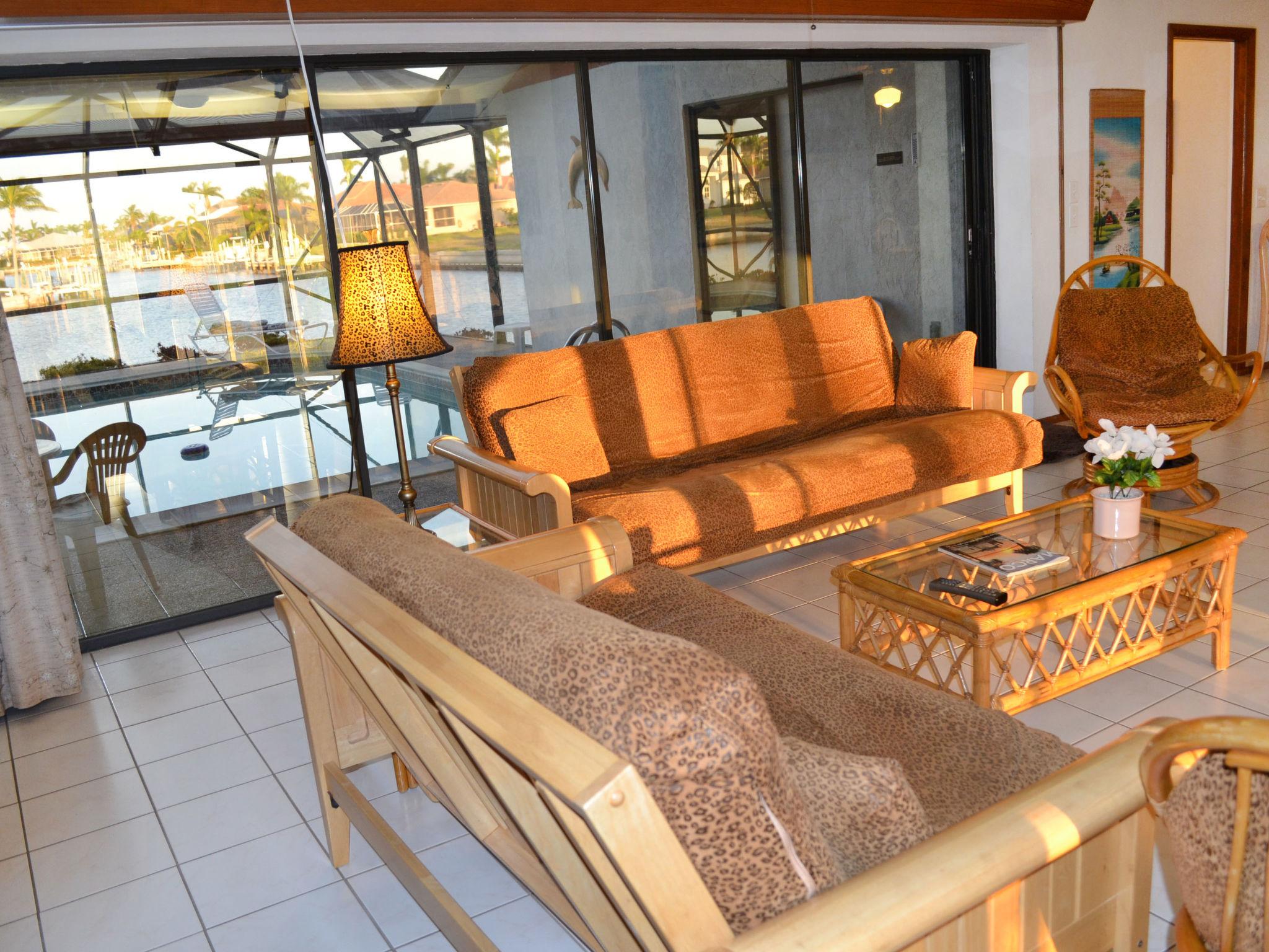 Foto 8 - Casa de 2 habitaciones en Marco Island con piscina privada y vistas al mar