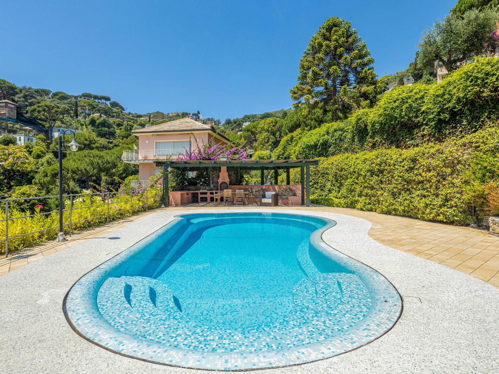 Foto 2 - Casa con 4 camere da letto a Rapallo con piscina privata e giardino