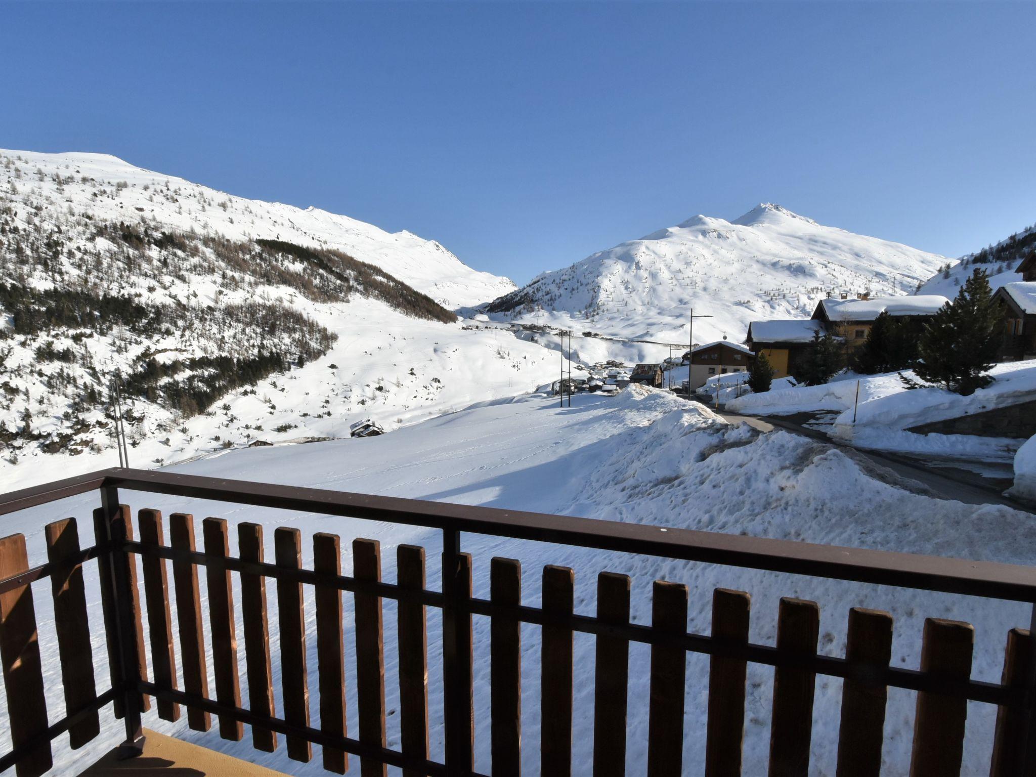 Foto 24 - Apartamento de 4 quartos em Livigno com vista para a montanha