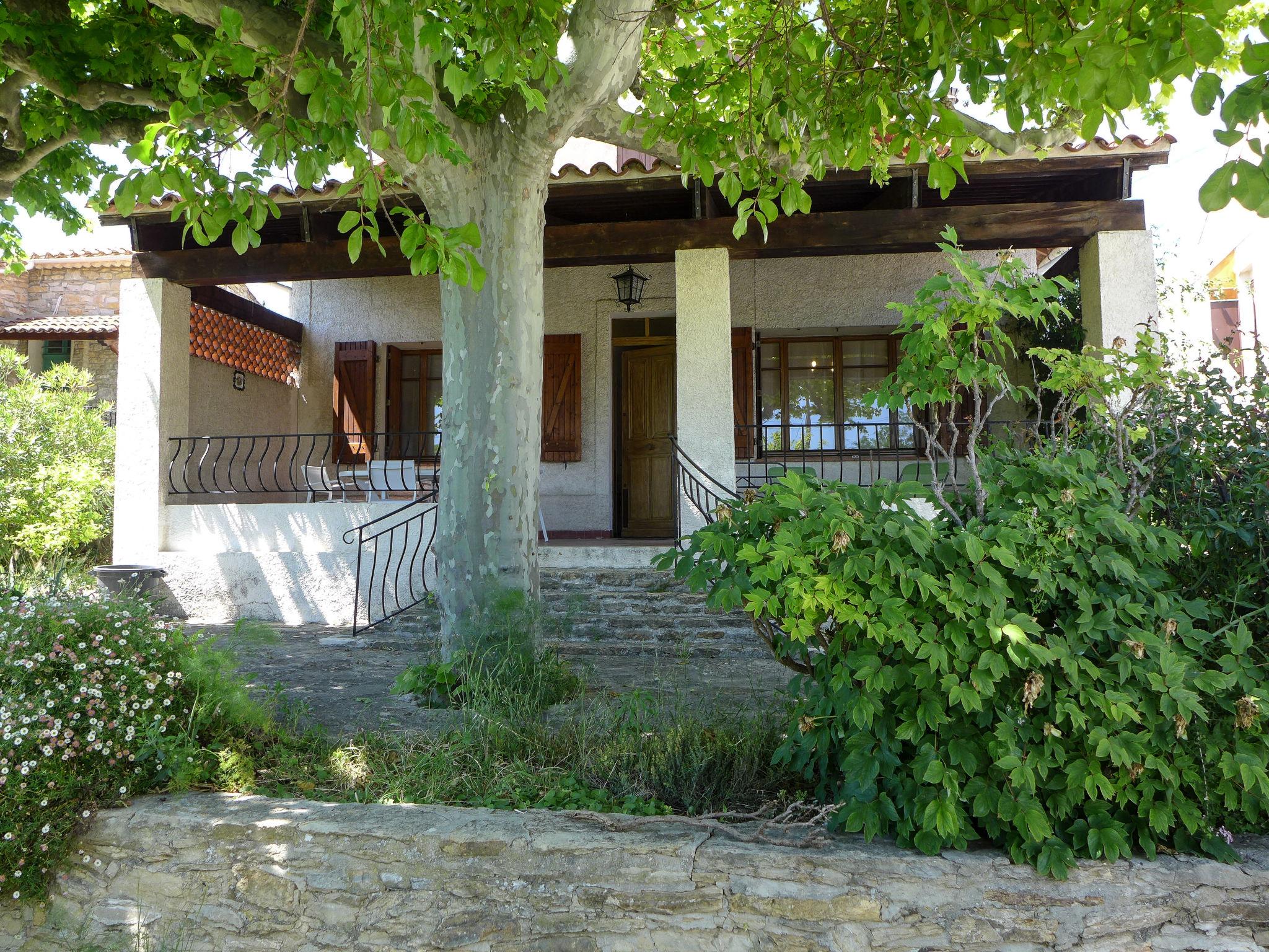 Foto 1 - Casa con 2 camere da letto a Saint-Cyr-sur-Mer con giardino e terrazza