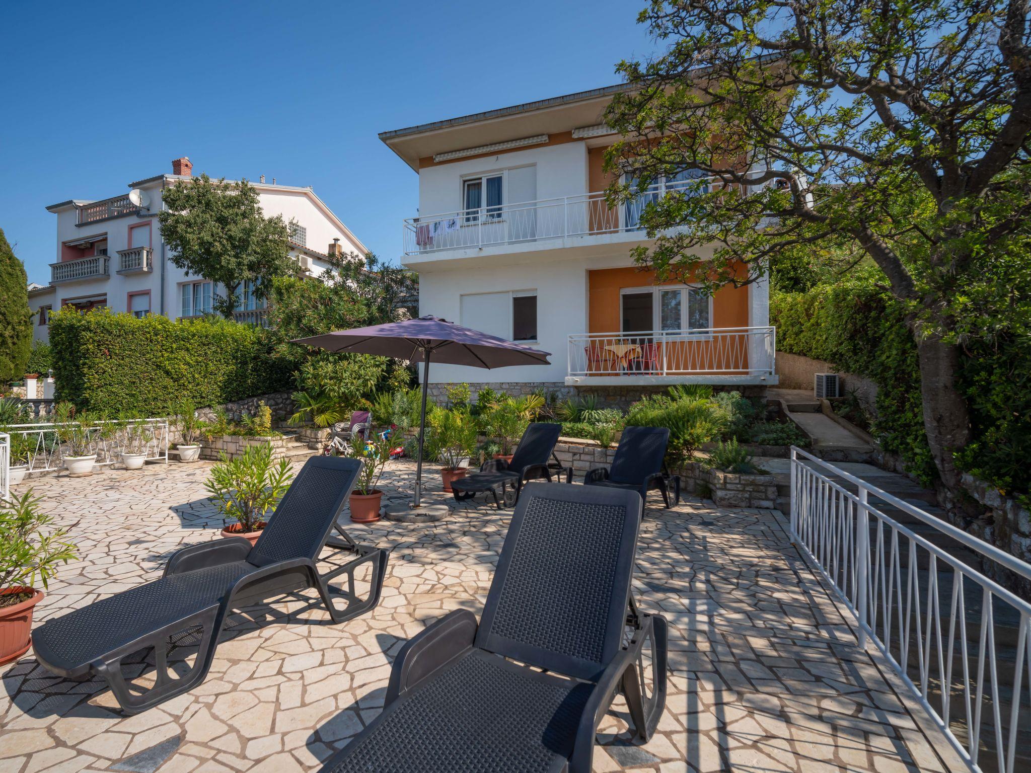 Photo 13 - 2 bedroom Apartment in Crikvenica with terrace