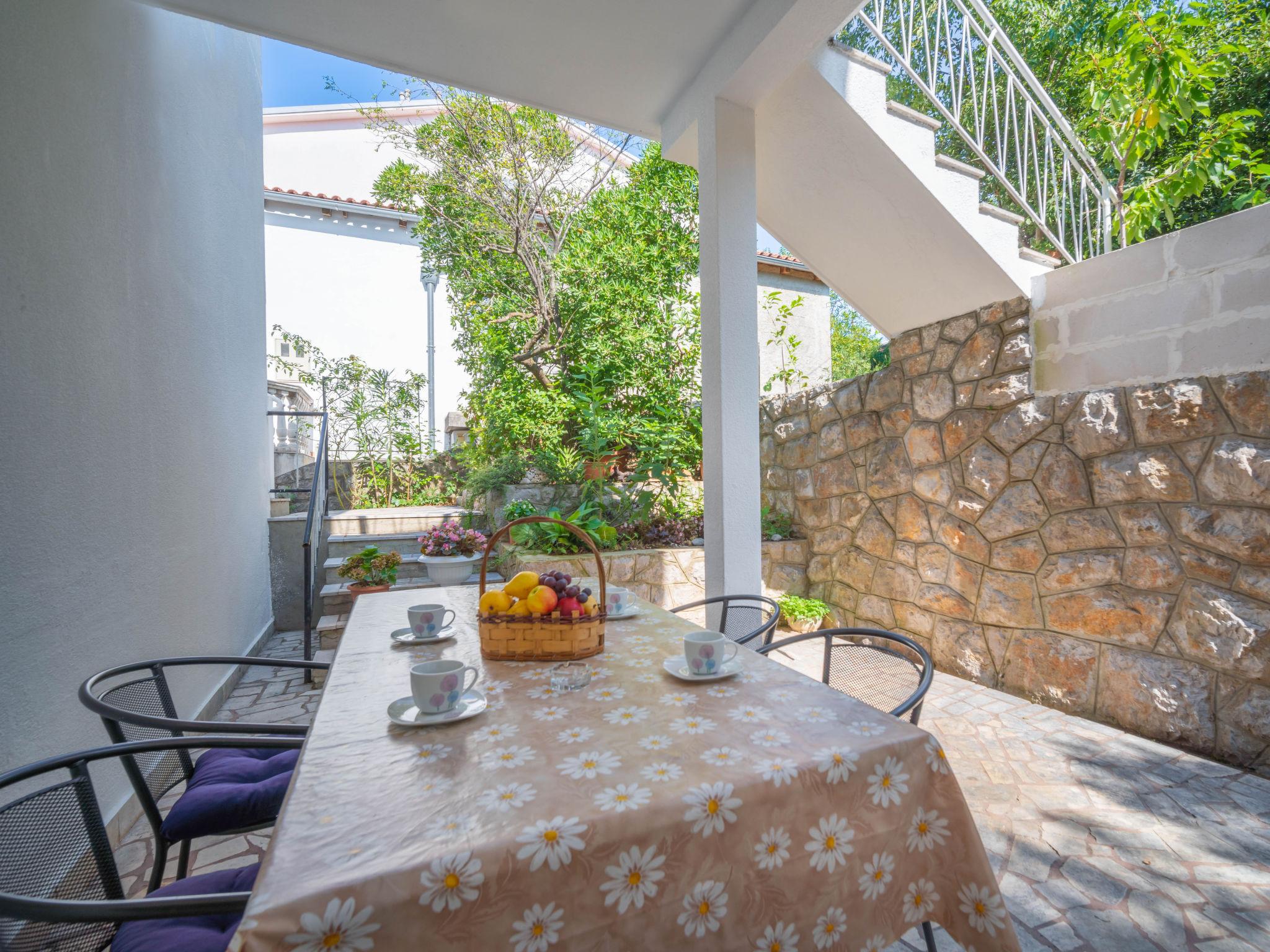 Photo 11 - 2 bedroom Apartment in Crikvenica with terrace