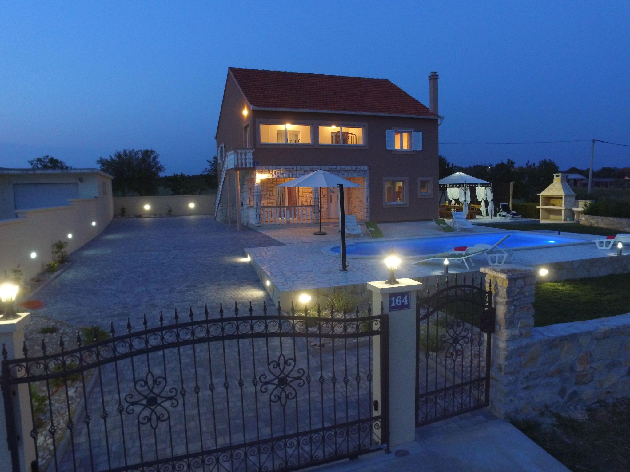 Foto 41 - Haus mit 5 Schlafzimmern in Benkovac mit privater pool und blick aufs meer