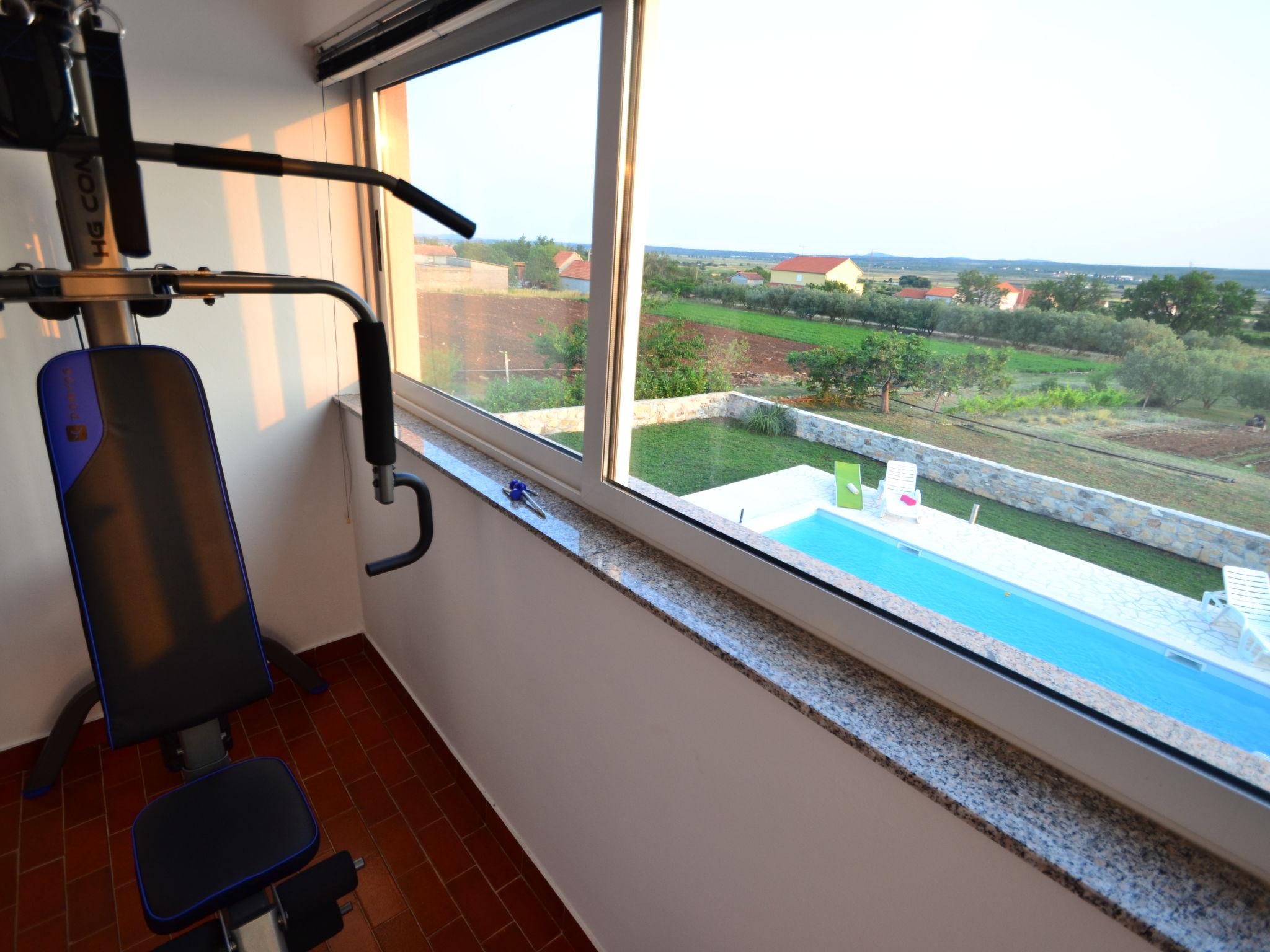 Foto 21 - Casa de 5 habitaciones en Benkovac con piscina privada y vistas al mar