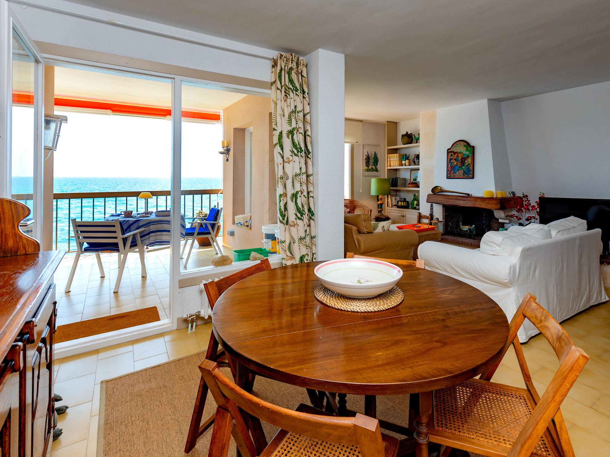 Foto 6 - Apartamento de 3 habitaciones en Sant Andreu de Llavaneres con piscina y vistas al mar