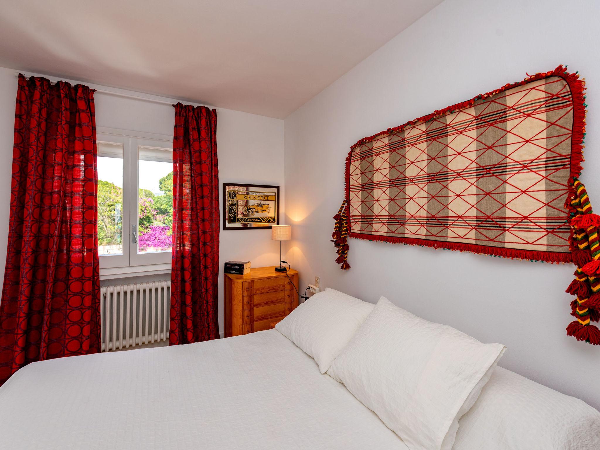 Foto 4 - Appartamento con 3 camere da letto a Sant Andreu de Llavaneres con piscina e vista mare
