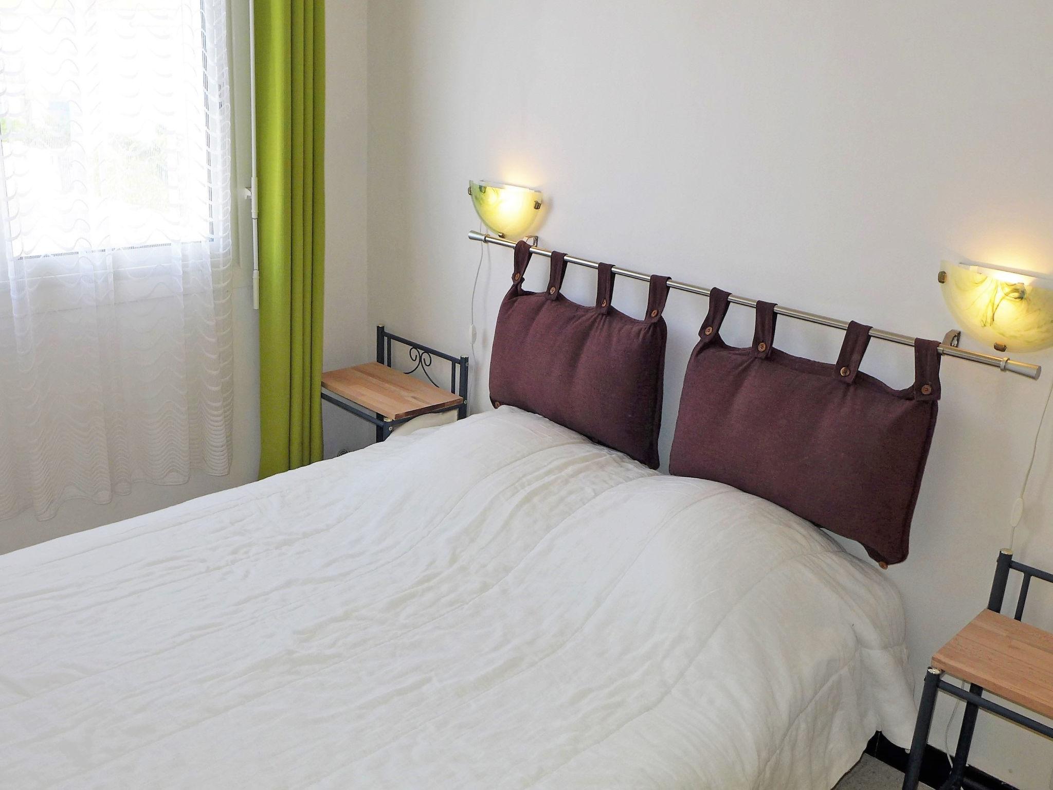 Foto 3 - Appartamento con 2 camere da letto a Fleury con vista mare
