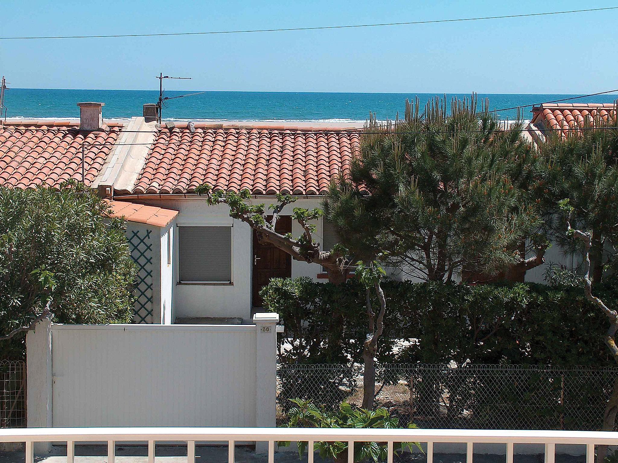 Photo 17 - 2 bedroom Apartment in Fleury with sea view