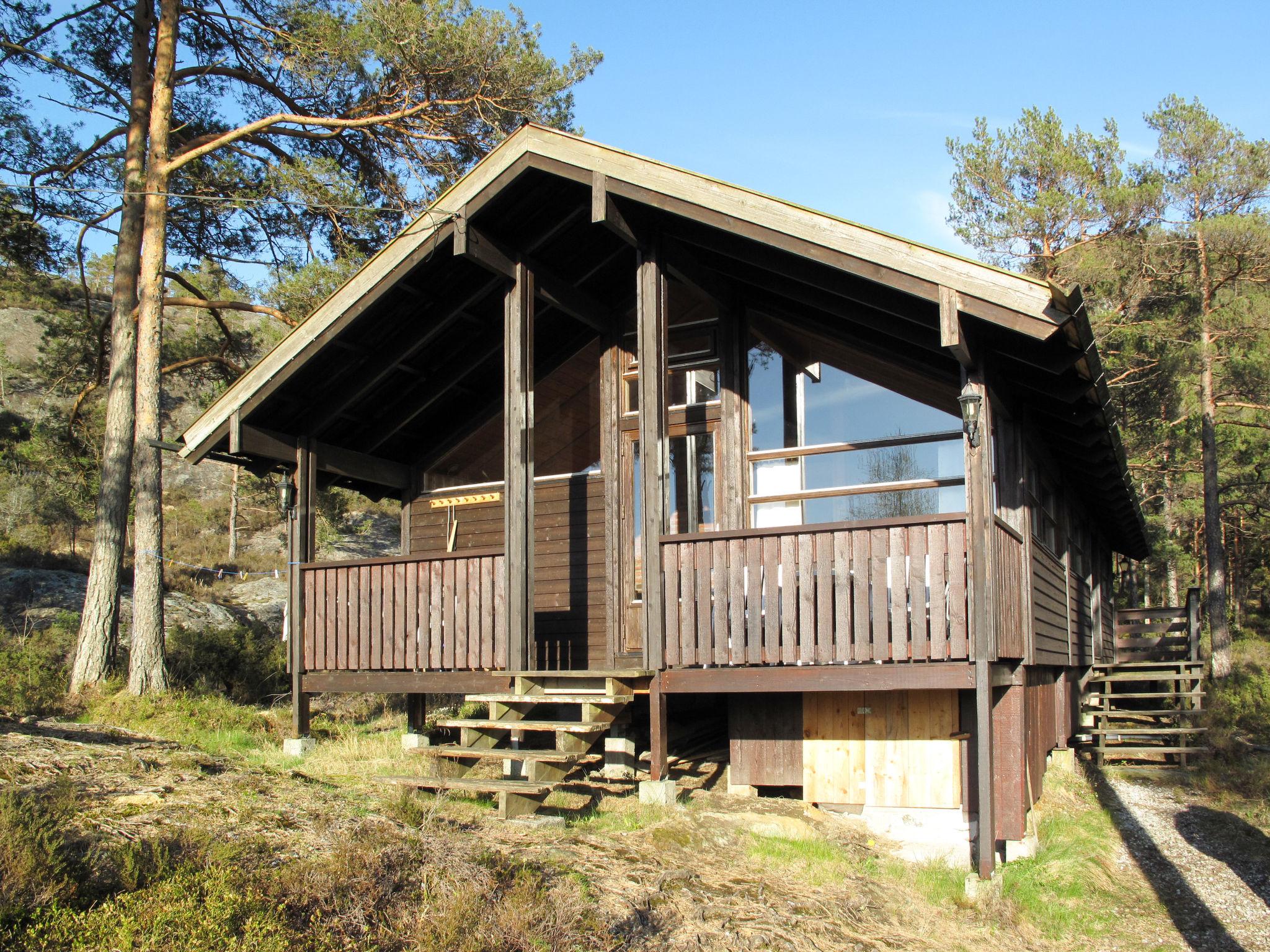 Foto 1 - Casa de 2 habitaciones en Eikefjord con jardín y terraza