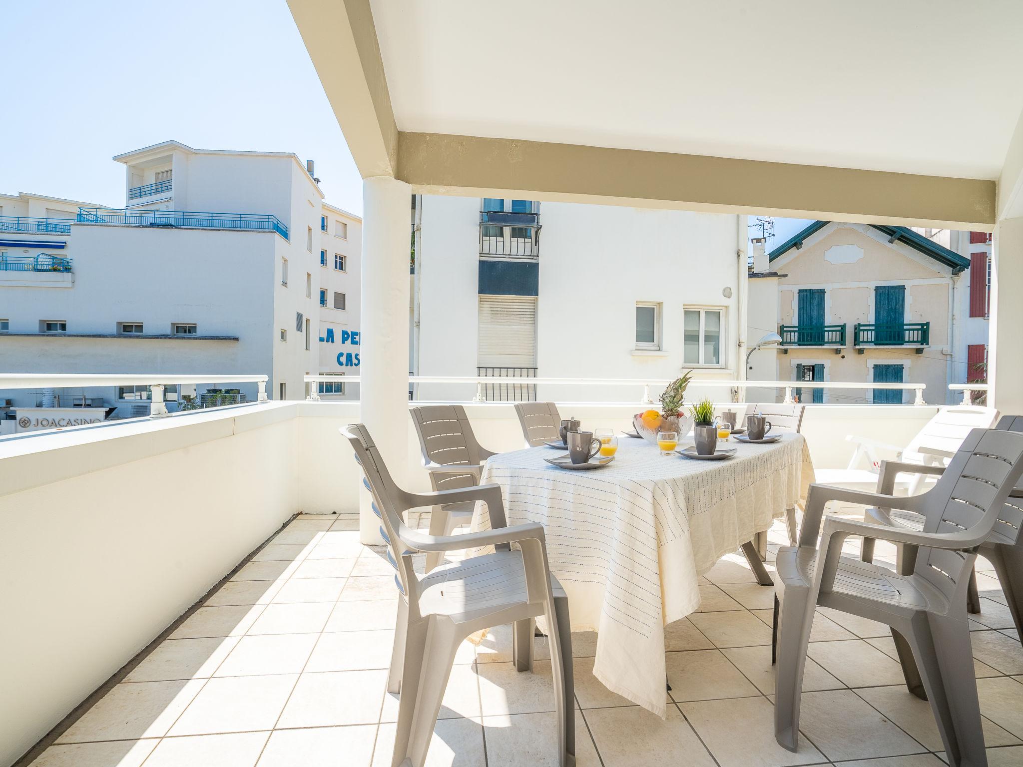 Foto 16 - Appartamento con 2 camere da letto a Saint-Jean-de-Luz con terrazza e vista mare