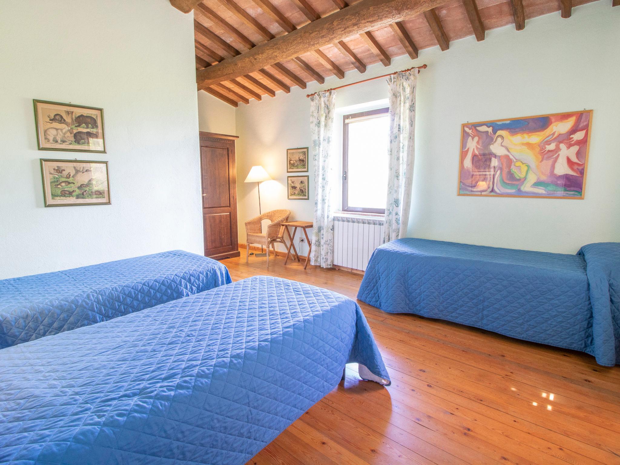 Photo 14 - 6 bedroom House in Acquapendente with private pool and garden
