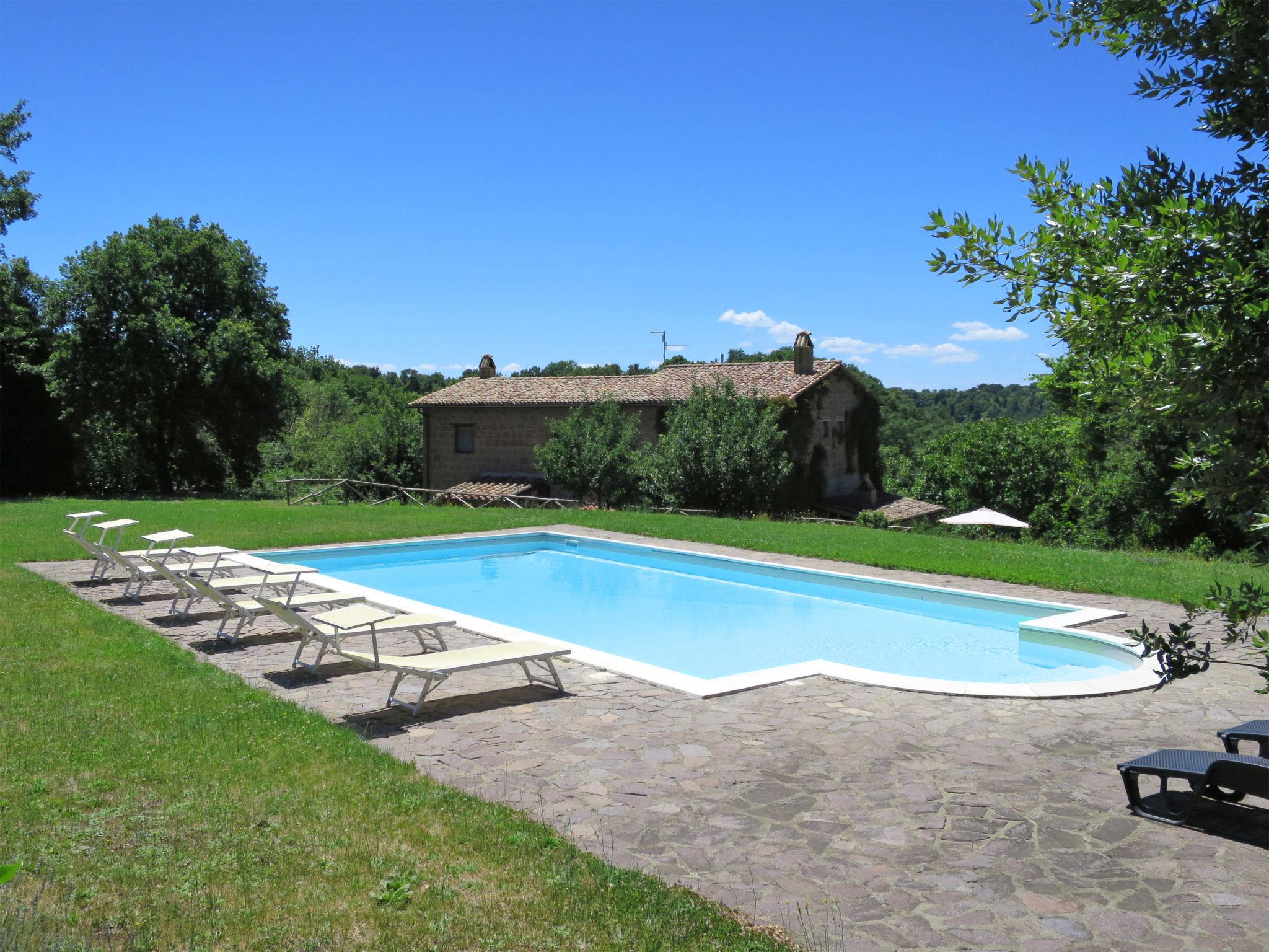 Foto 1 - Casa con 6 camere da letto a Acquapendente con piscina privata e giardino