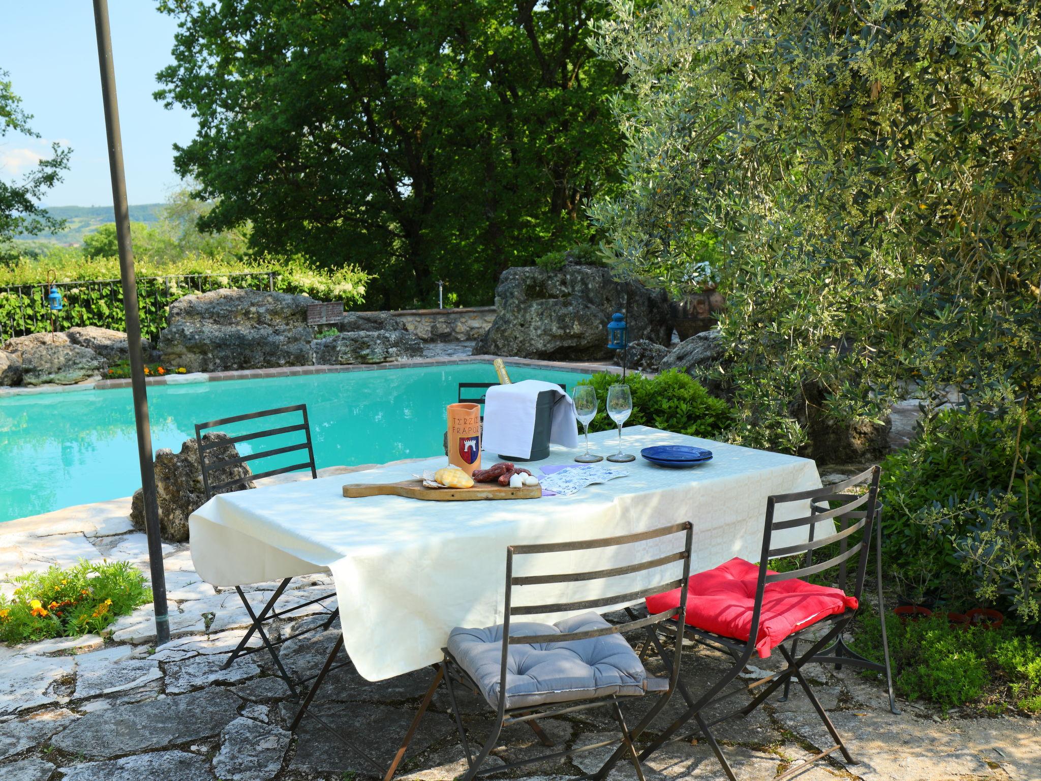 Photo 5 - Maison de 4 chambres à Penna in Teverina avec piscine privée et jardin