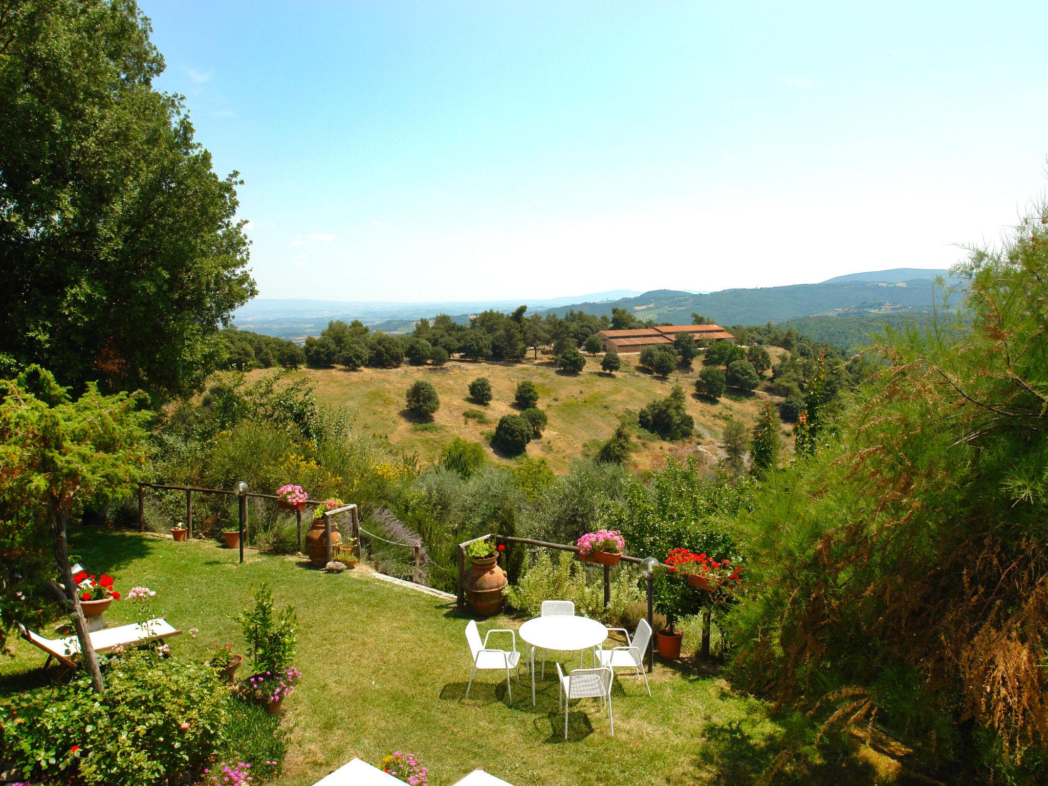 Foto 10 - Appartamento con 1 camera da letto a Gambassi Terme con piscina e giardino