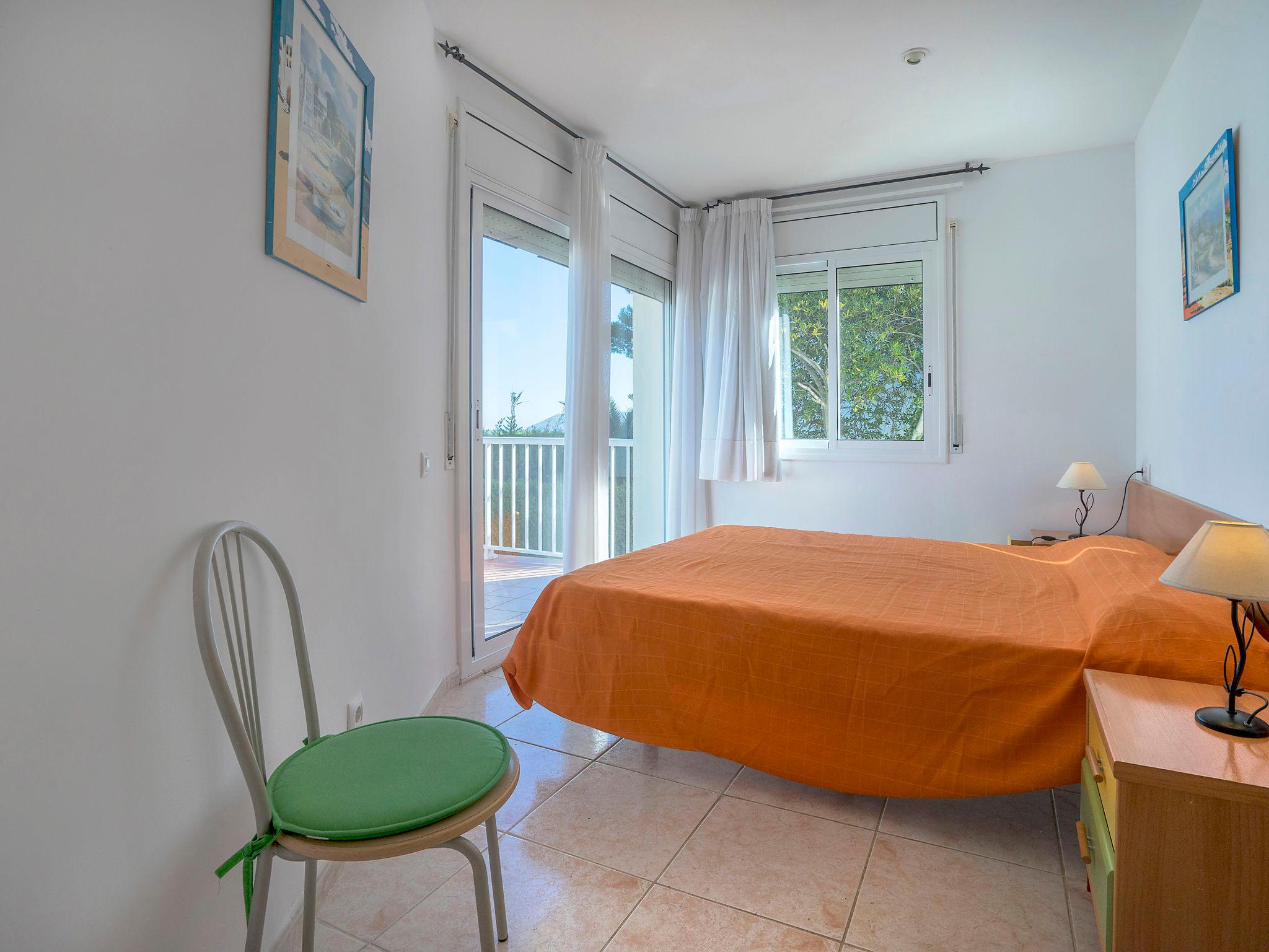 Foto 9 - Appartamento con 2 camere da letto a Llançà con piscina e vista mare