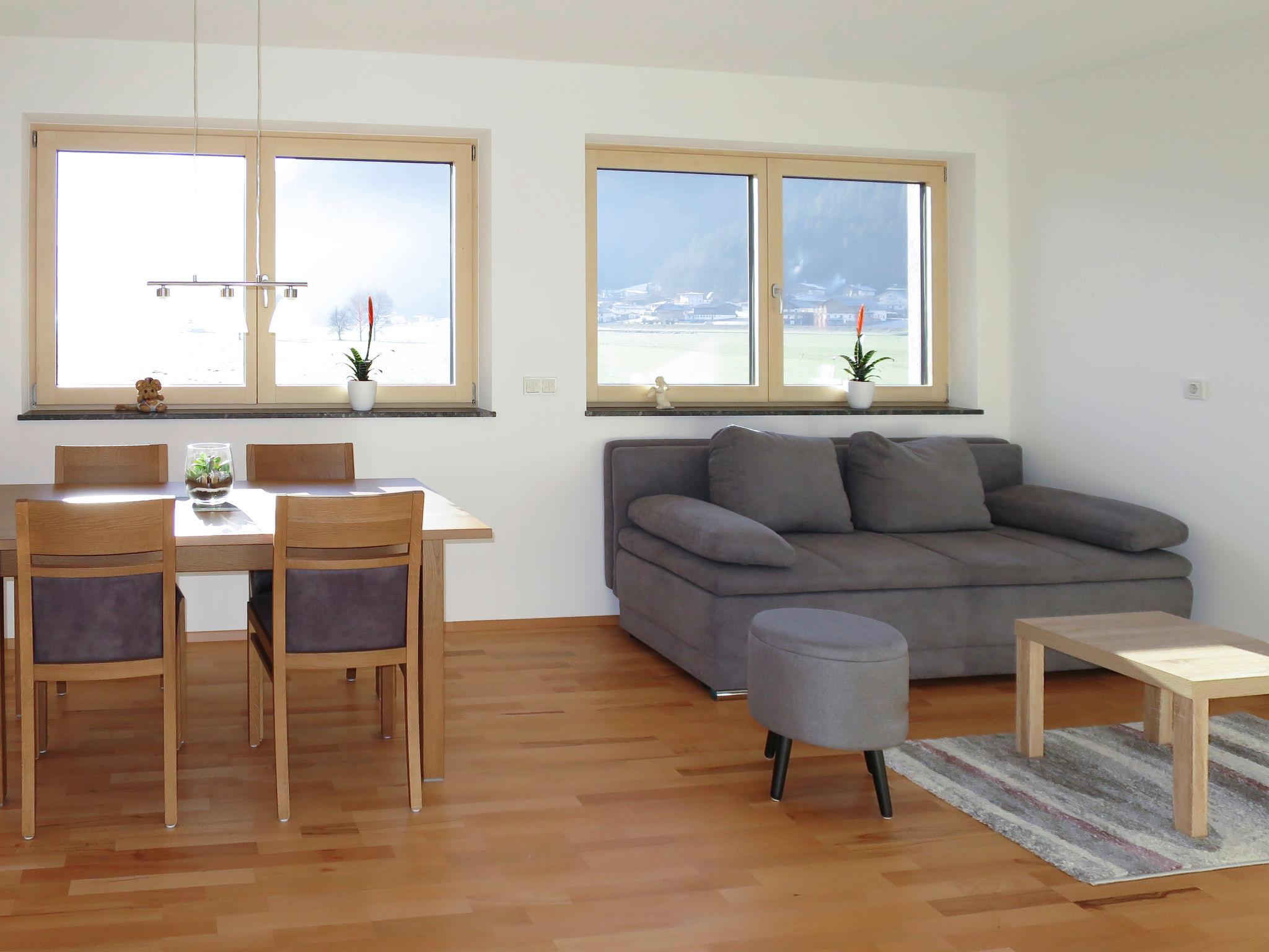 Foto 4 - Apartamento de 2 quartos em Strass im Zillertal com vista para a montanha