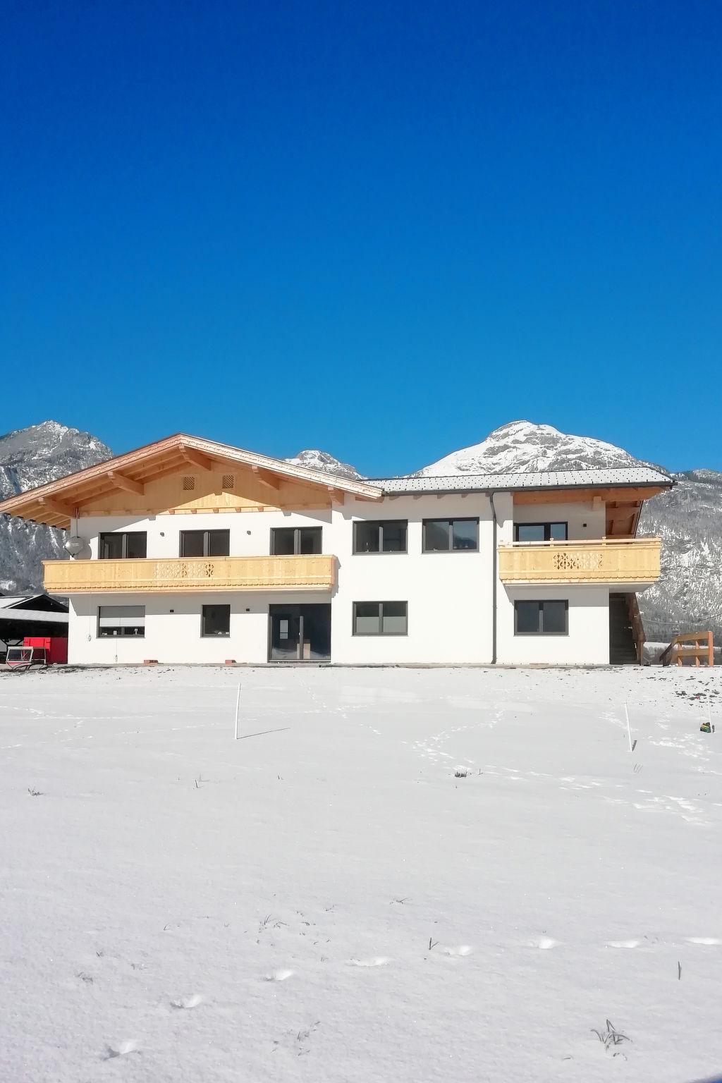 Foto 15 - Appartamento con 2 camere da letto a Strass im Zillertal con vista sulle montagne