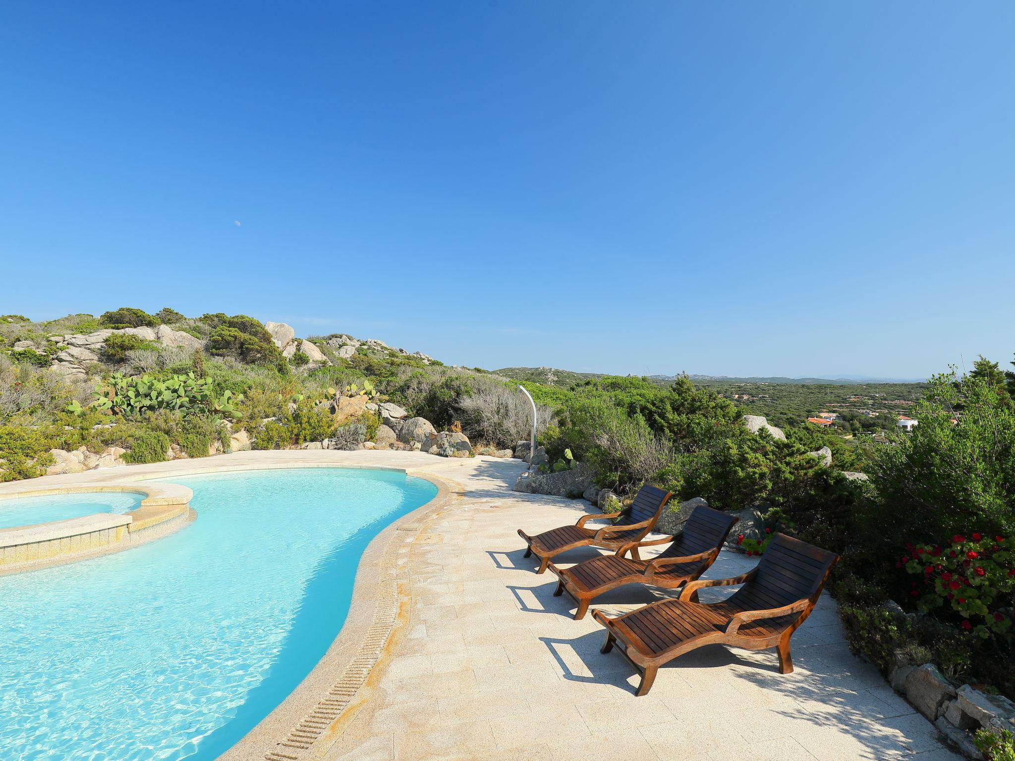 Photo 29 - 5 bedroom House in Santa Teresa Gallura with private pool and garden