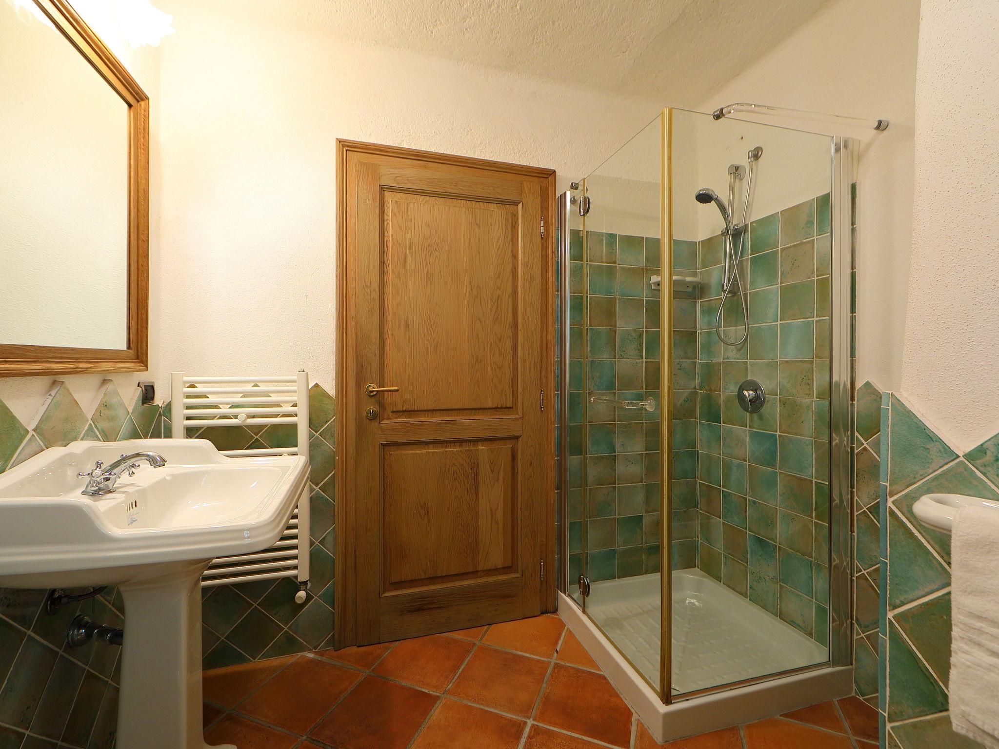 Photo 16 - 5 bedroom House in Santa Teresa Gallura with private pool and garden