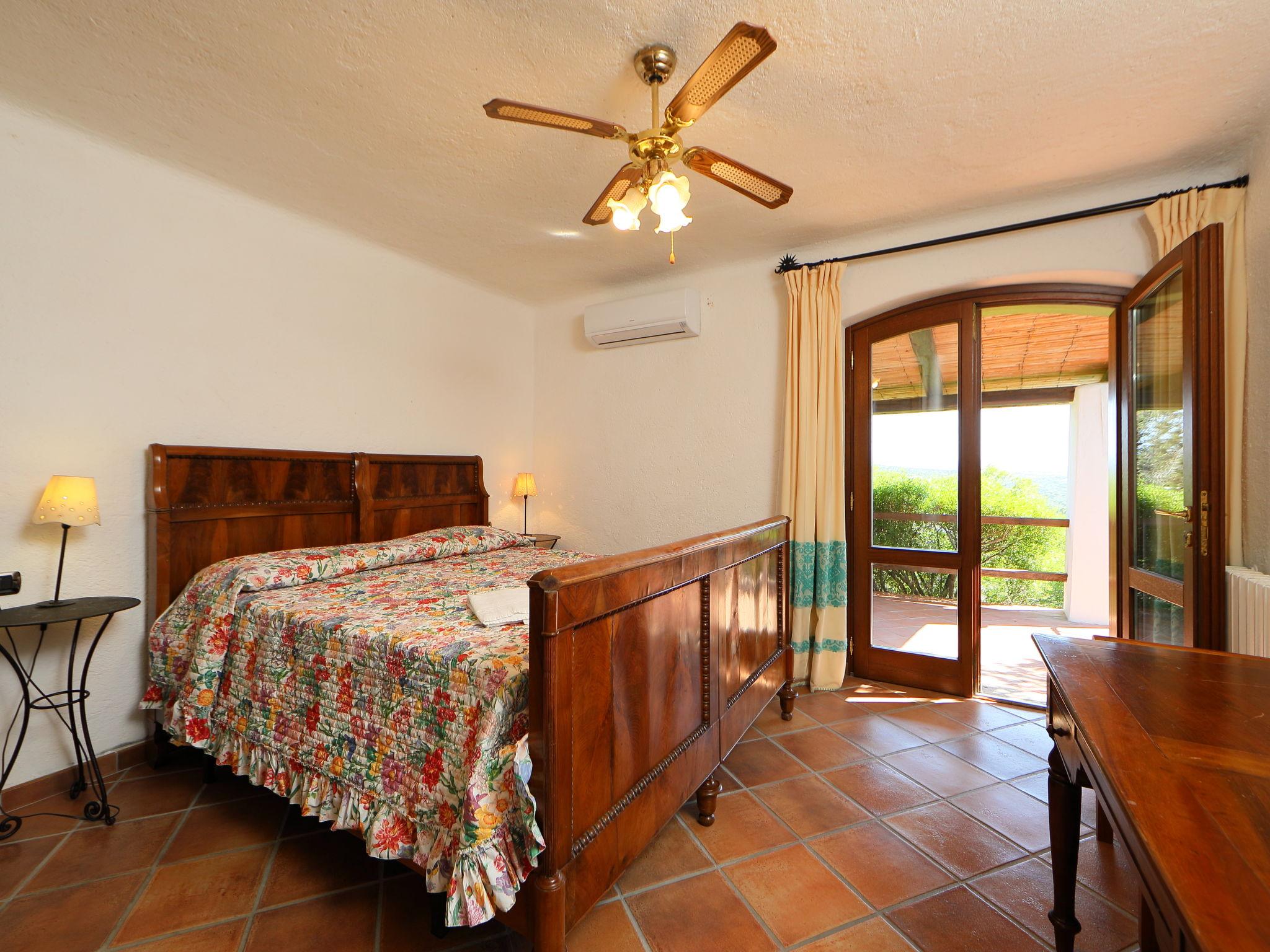 Photo 13 - Maison de 5 chambres à Santa Teresa Gallura avec piscine privée et vues à la mer