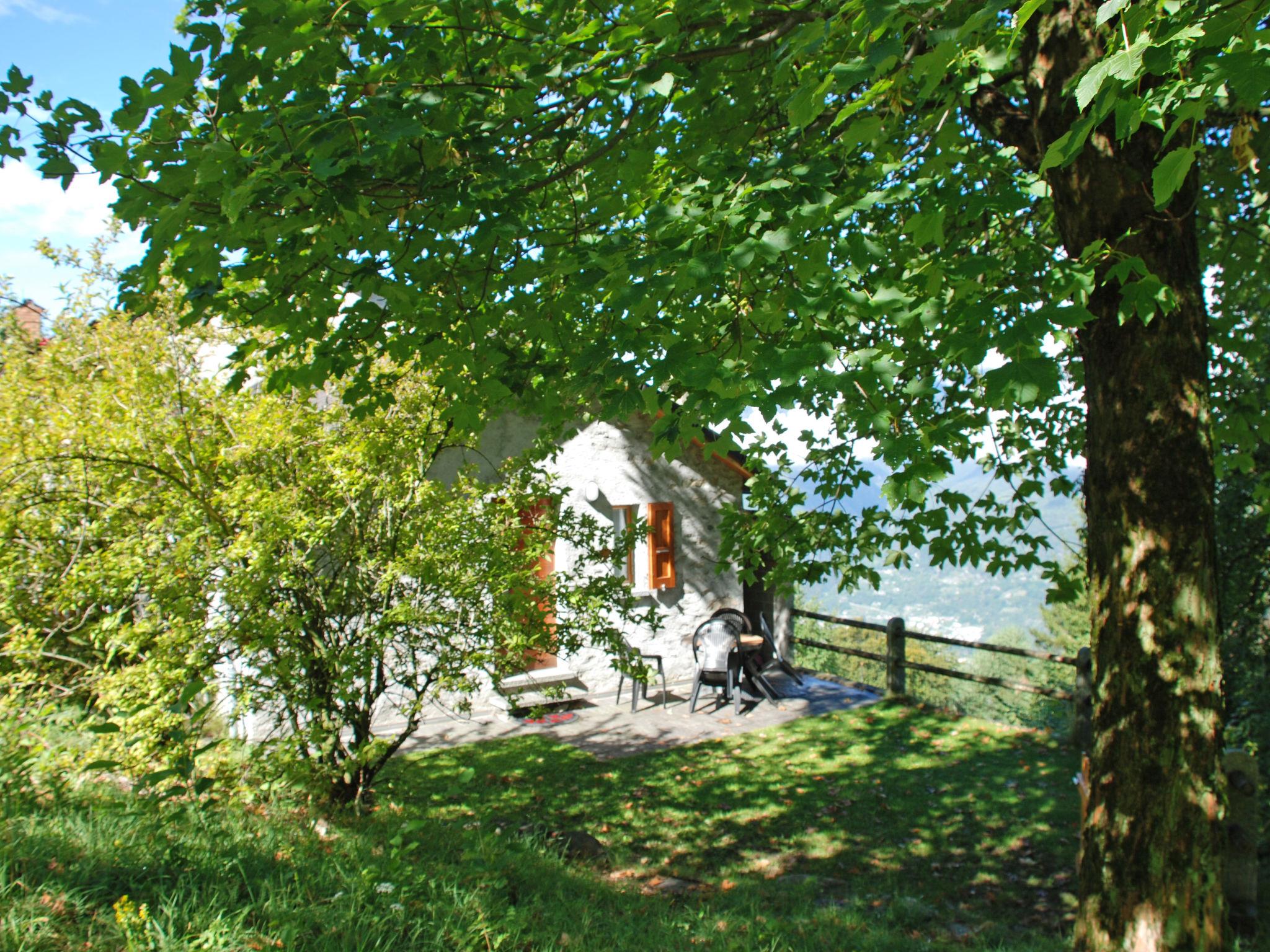 Photo 15 - Maison de 1 chambre à Bellinzone avec jardin et vues sur la montagne