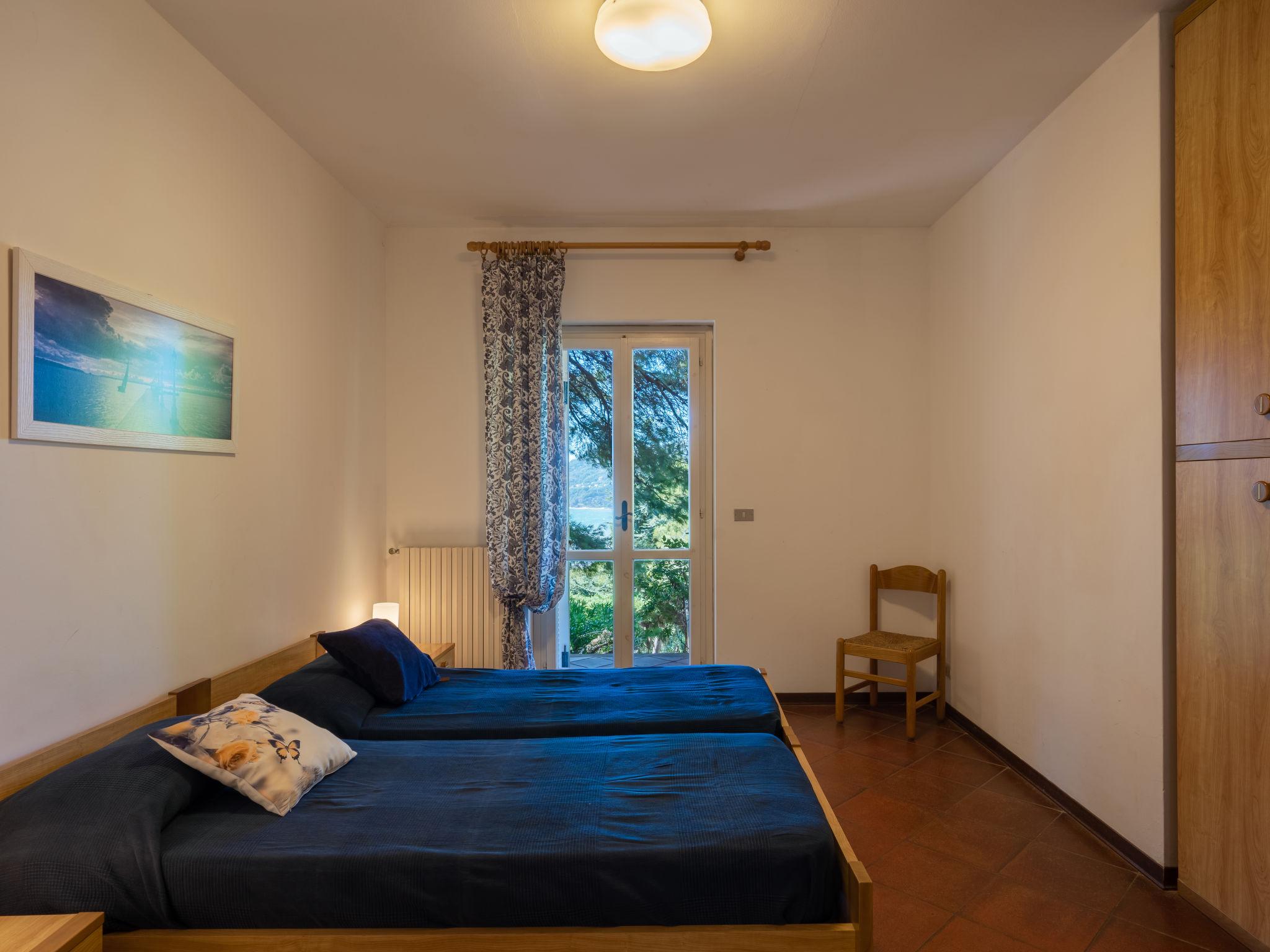 Photo 12 - Appartement de 2 chambres à Andora avec jardin et vues à la mer