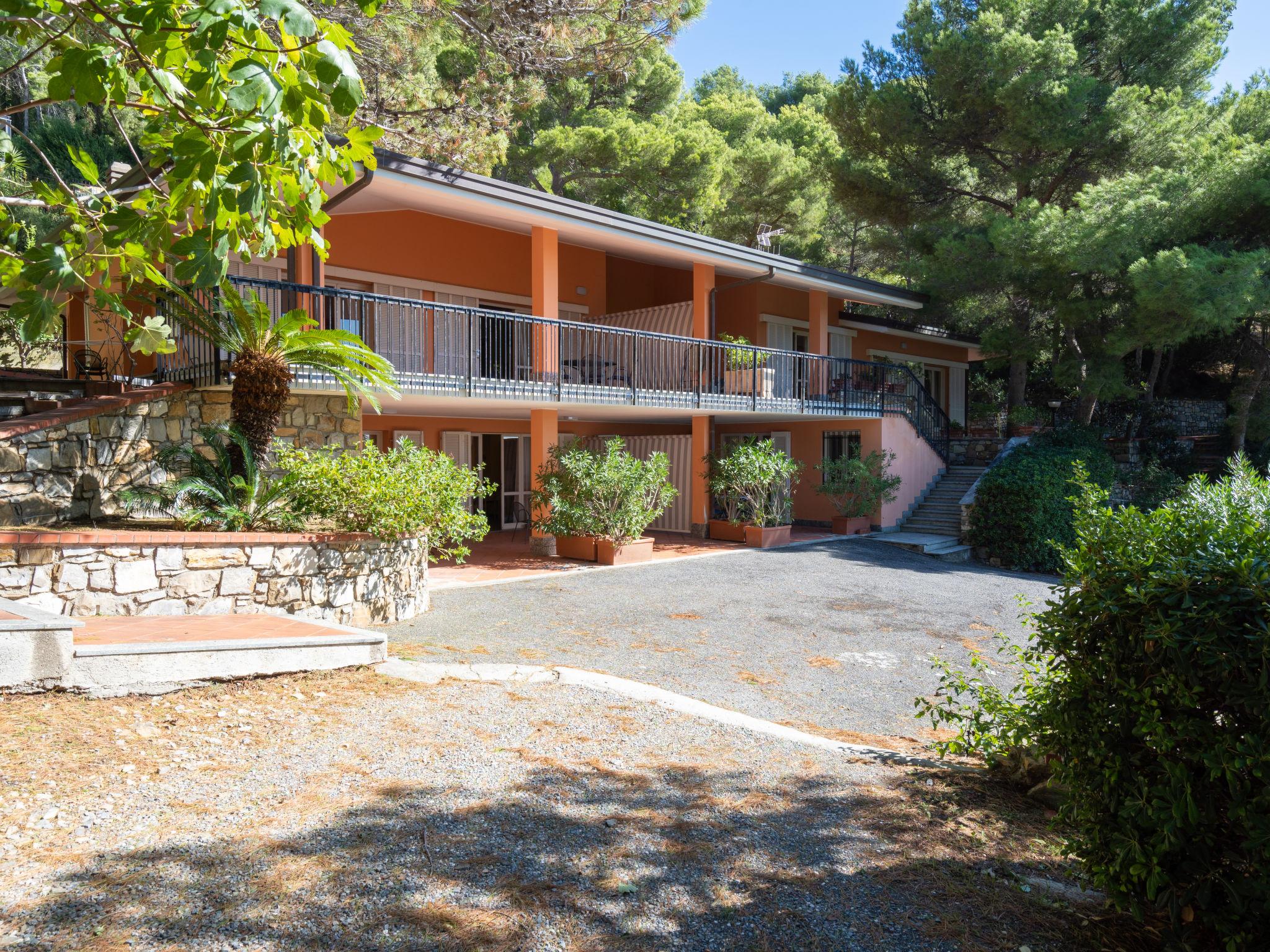 Foto 1 - Apartamento de 2 habitaciones en Andora con jardín y vistas al mar