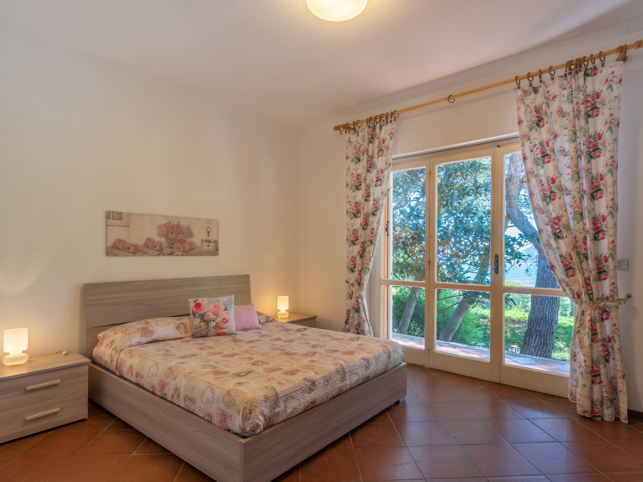 Foto 4 - Appartamento con 2 camere da letto a Andora con giardino e terrazza