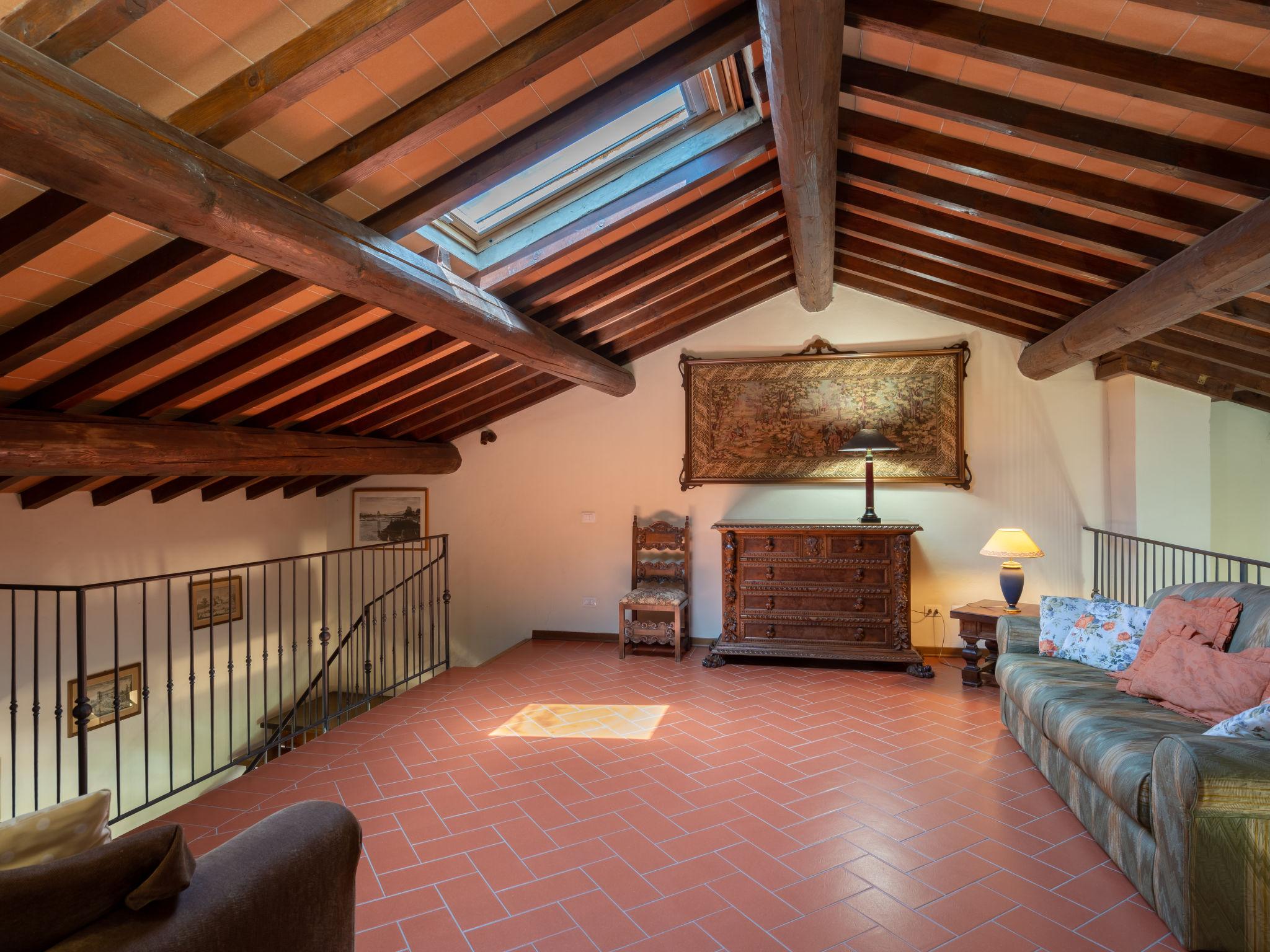 Photo 10 - 5 bedroom House in Dicomano with private pool and garden