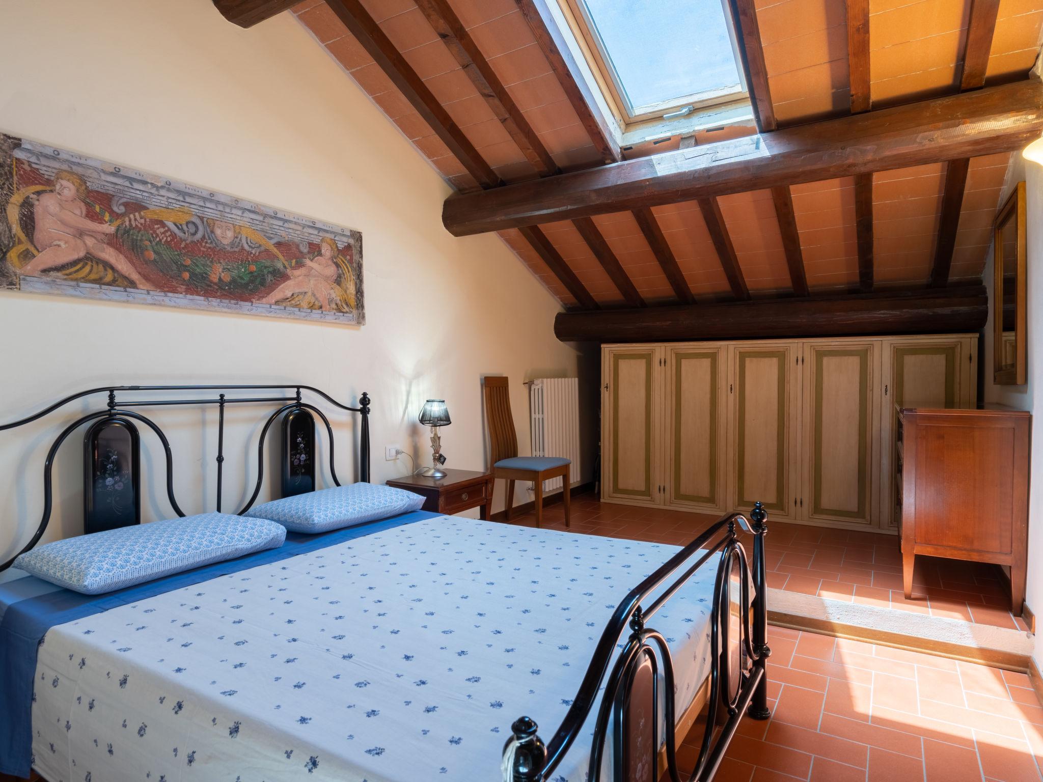 Photo 13 - 5 bedroom House in Dicomano with private pool and garden