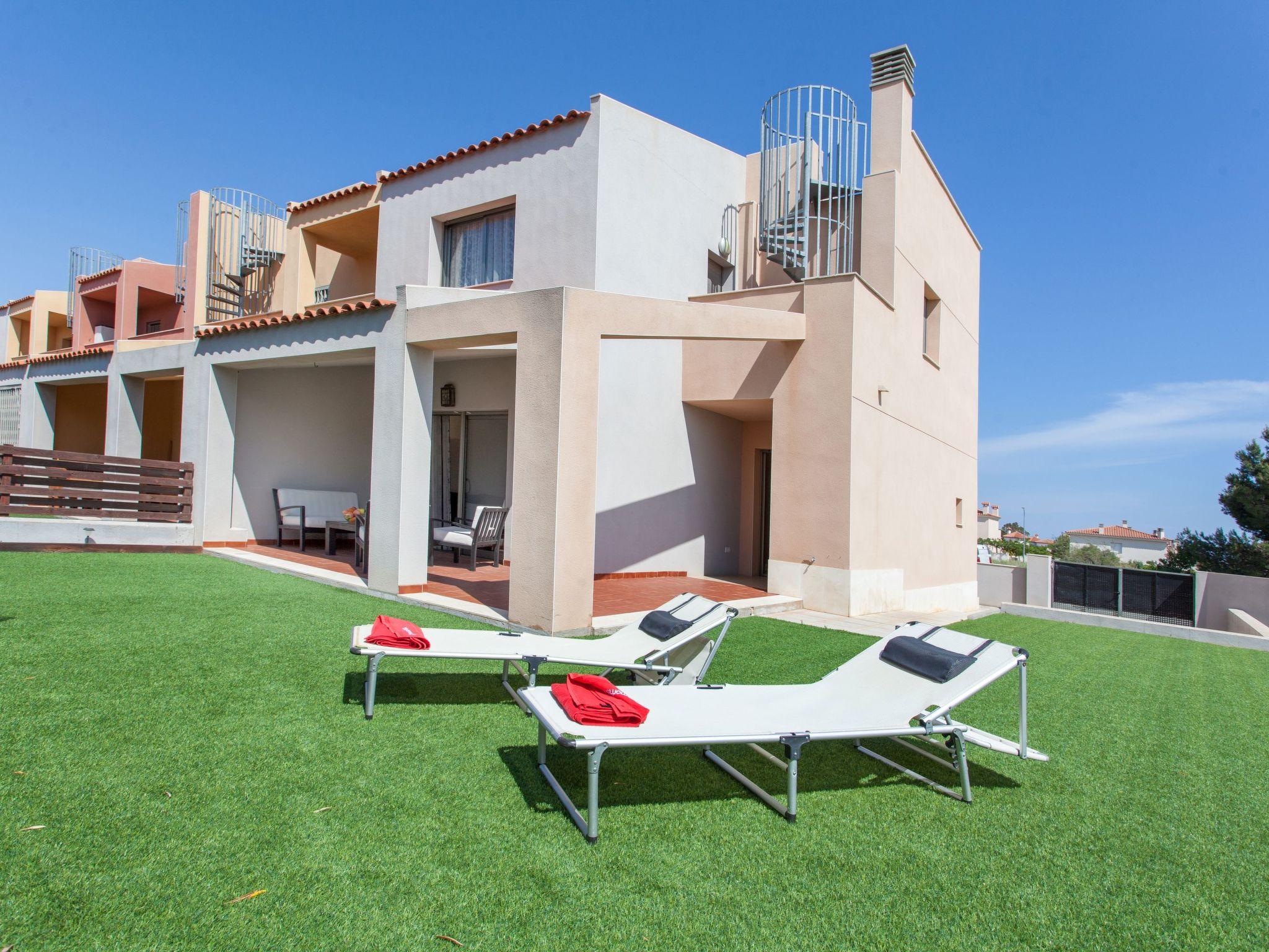 Foto 2 - Casa de 3 habitaciones en Mont-roig del Camp con piscina y vistas al mar