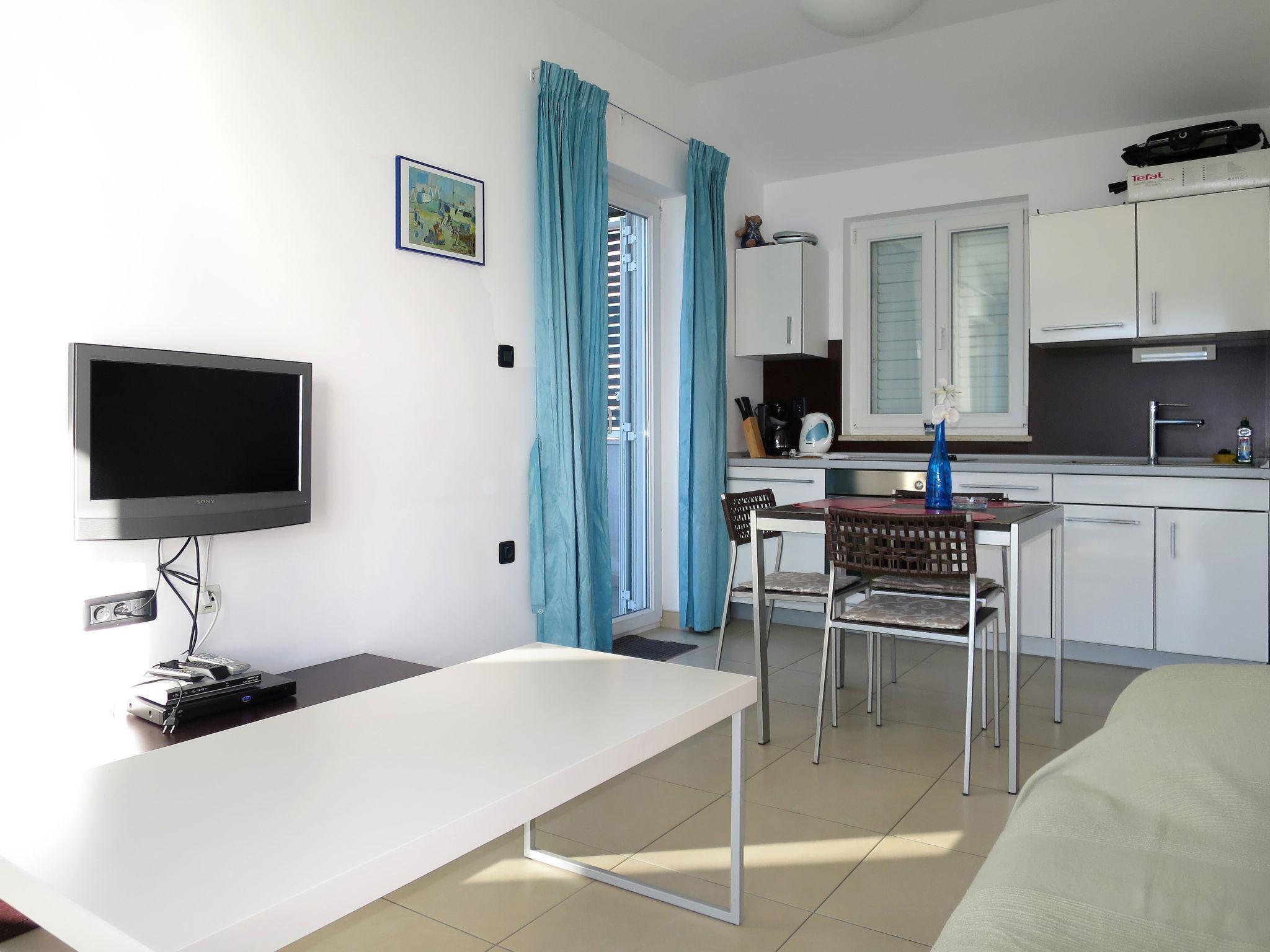 Photo 3 - Appartement de 1 chambre à Labin avec terrasse et vues à la mer