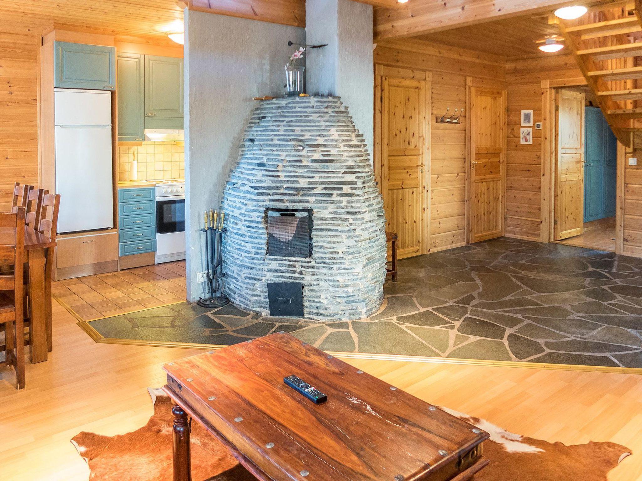 Foto 6 - Casa de 1 habitación en Kuusamo con sauna y vistas a la montaña