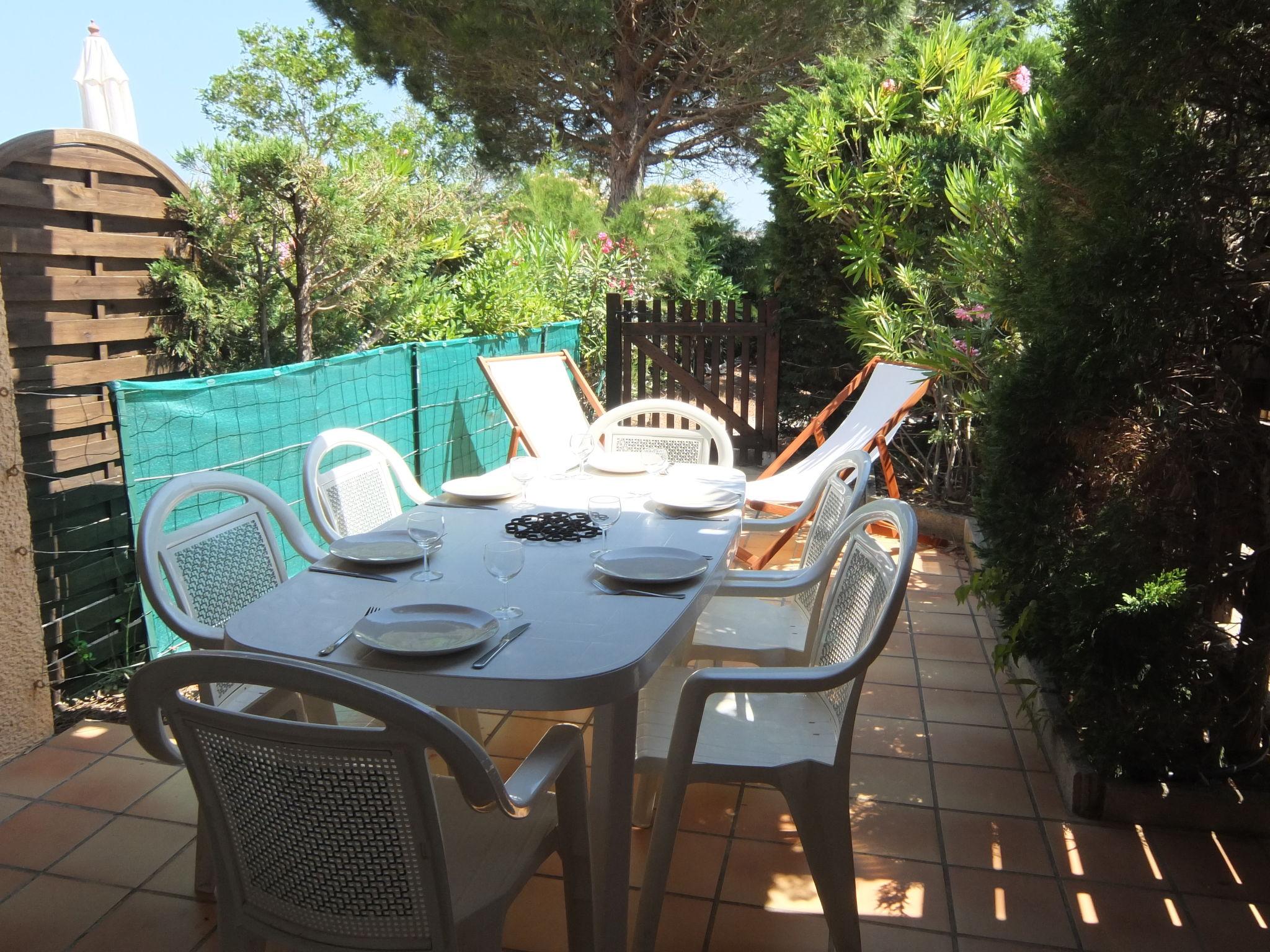 Photo 11 - 2 bedroom House in Saint-Cyprien with terrace and sea view