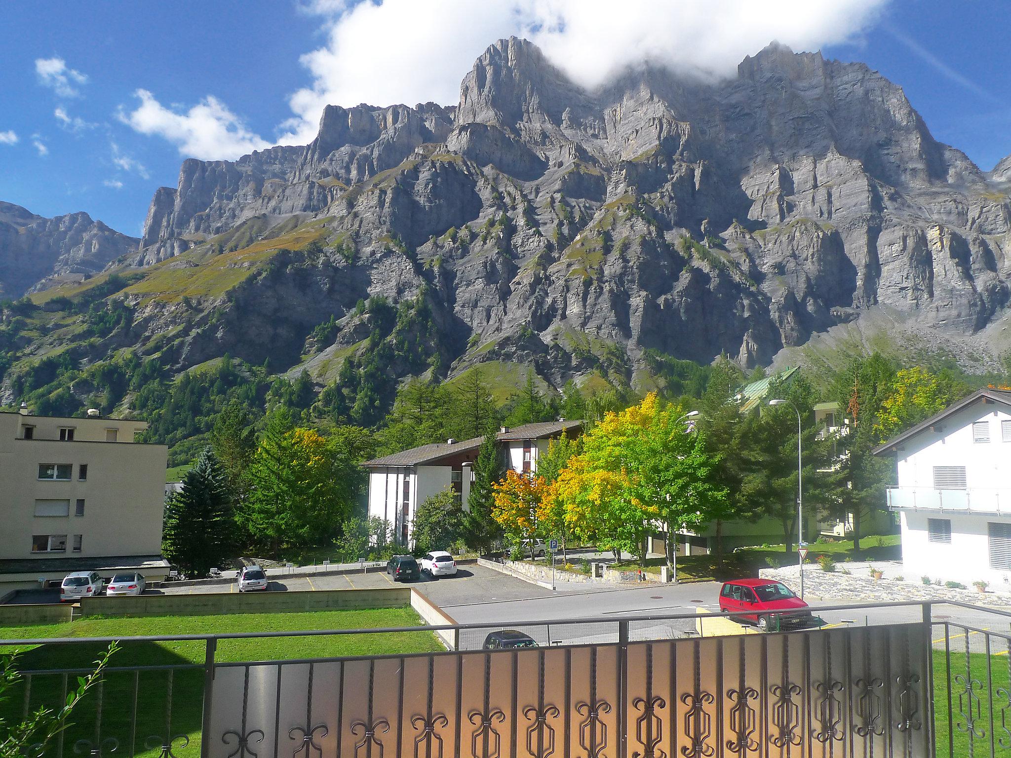 Foto 2 - Apartamento en Leukerbad con terraza y vistas a la montaña