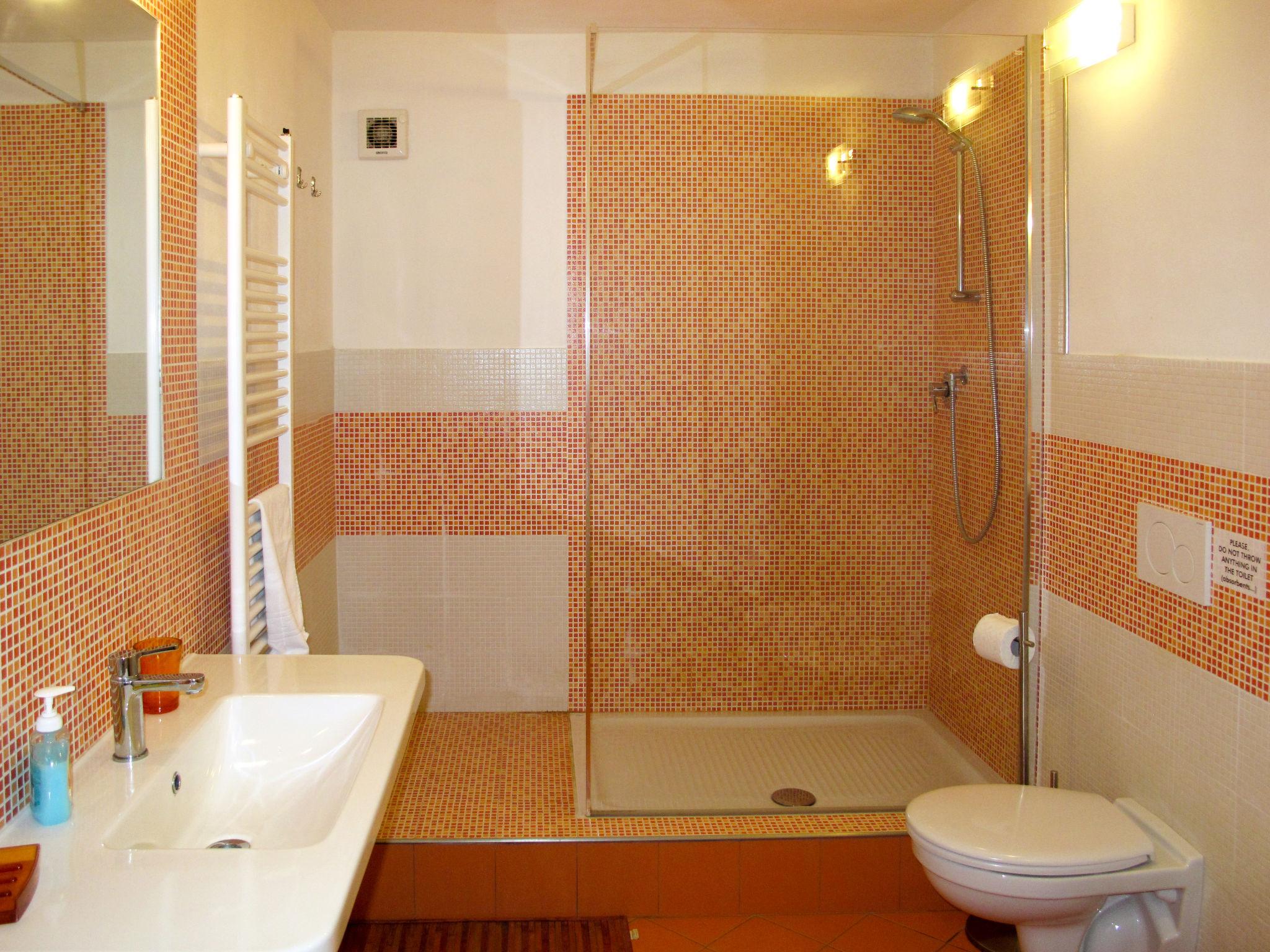 Photo 10 - 1 bedroom Apartment in Imperia with garden and terrace