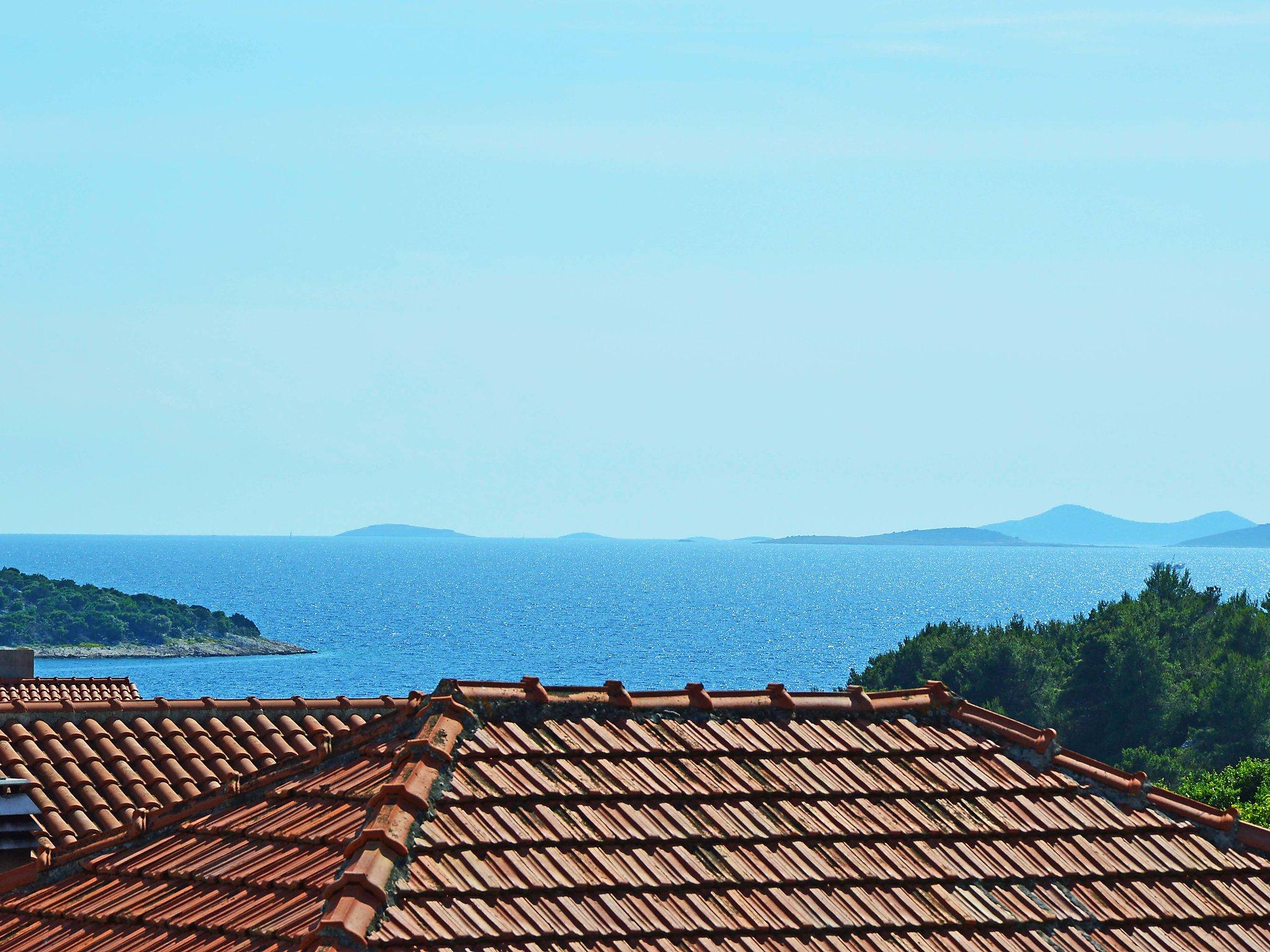 Foto 3 - Apartamento de 2 quartos em Tribunj com terraço e vistas do mar