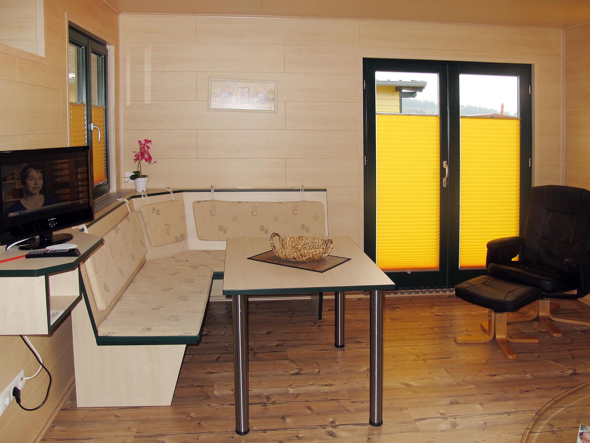 Foto 6 - Haus mit 1 Schlafzimmer in Bad Emstal mit schwimmbad und blick auf die berge
