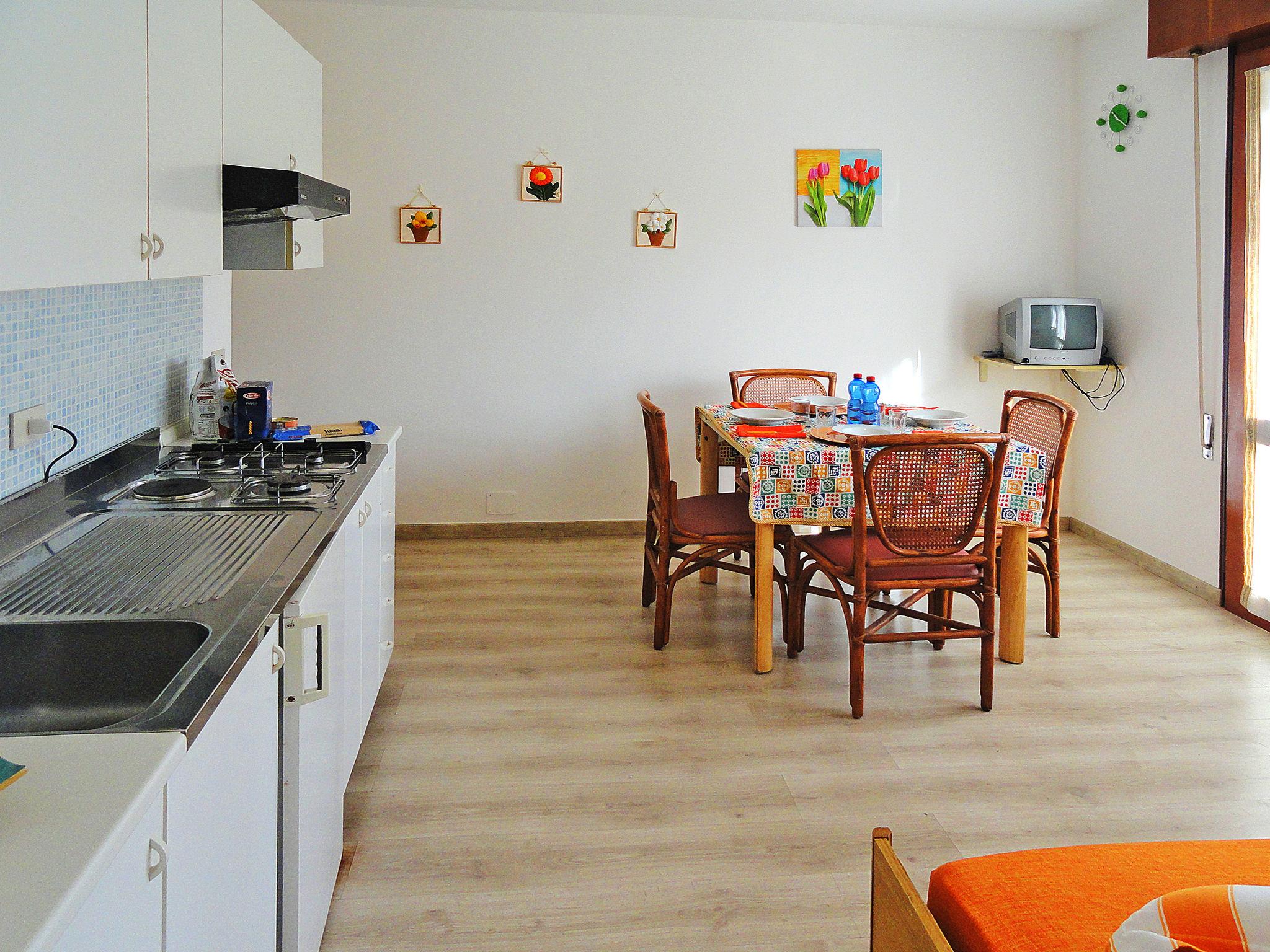 Photo 10 - 2 bedroom Apartment in San Michele al Tagliamento