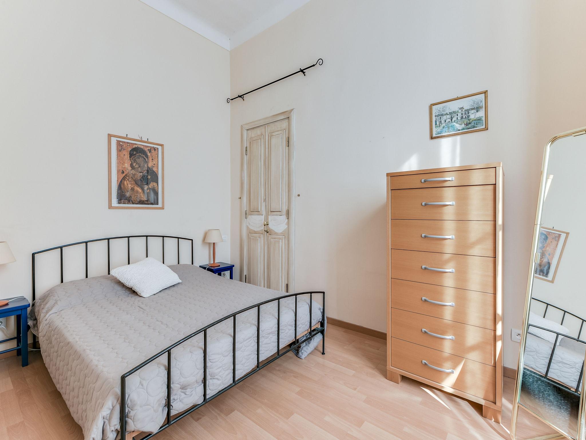 Foto 4 - Appartamento con 1 camera da letto a Nizza con vista mare