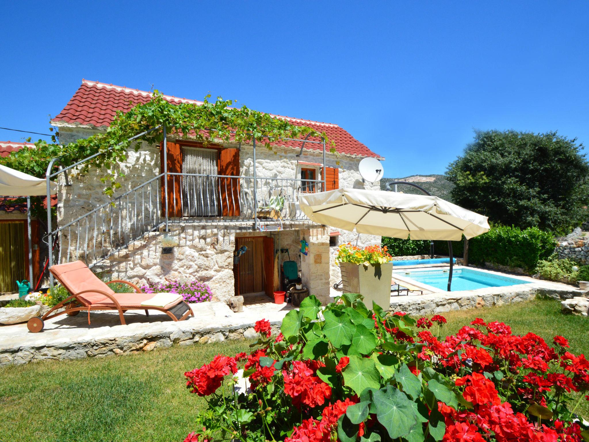 Photo 2 - Maison de 1 chambre à Marina avec piscine privée et jardin